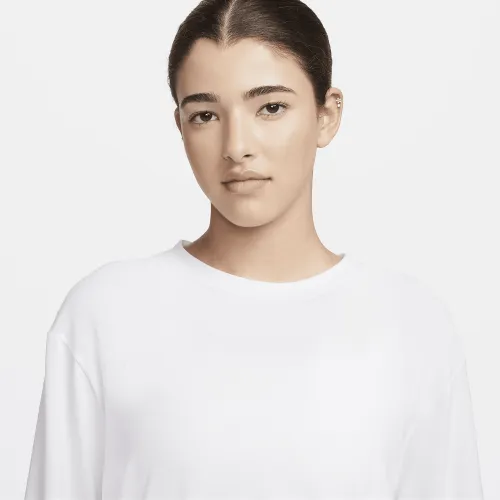 ქალის მაისური