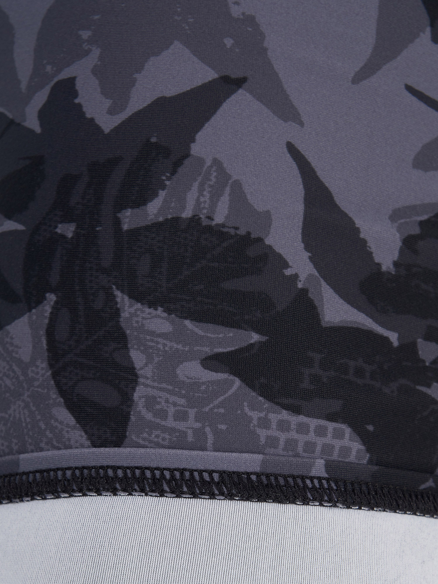 მამაკაცის საცურაო კოსტიუმი