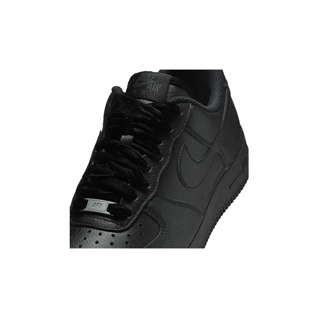 ქალის სპორტული ფეხსაცმელი