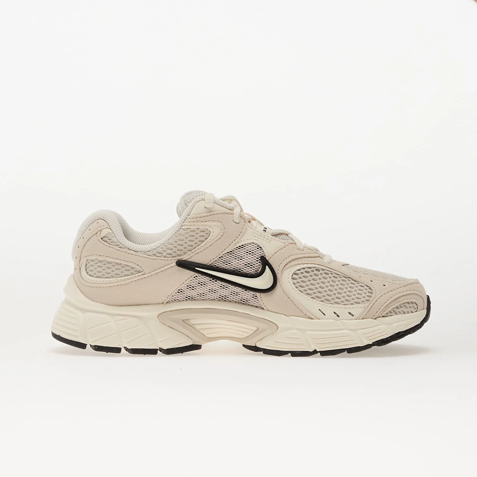 ქალის სპორტული ფეხსაცმელი