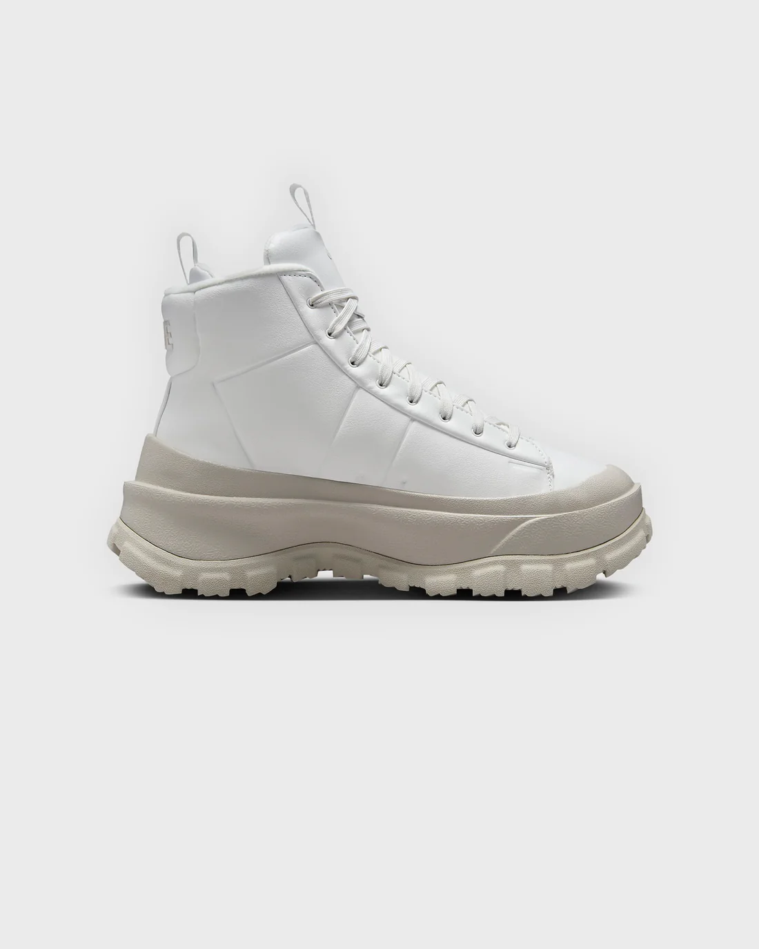 ქალის სპორტული ფეხსაცმელი