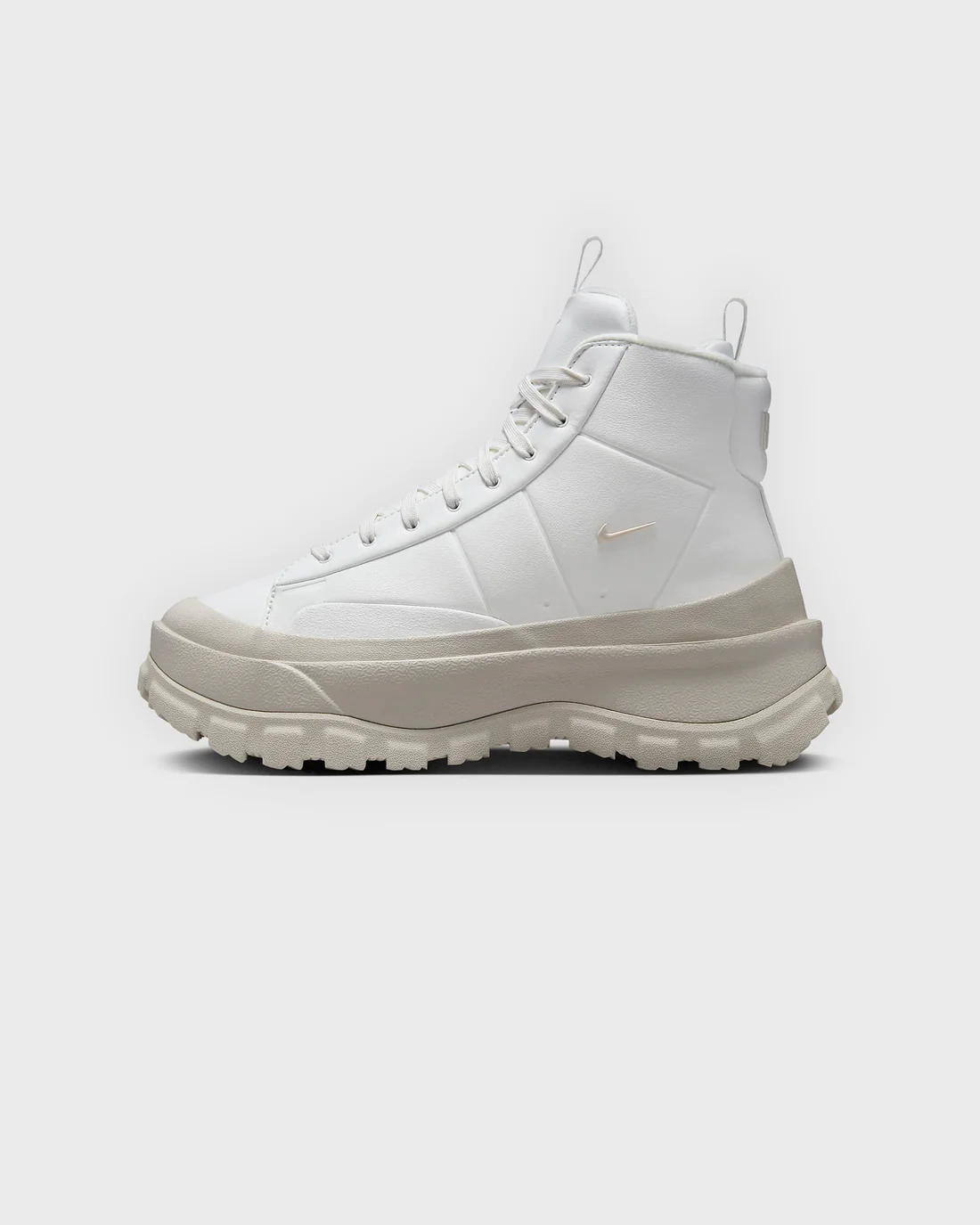 ქალის სპორტული ფეხსაცმელი