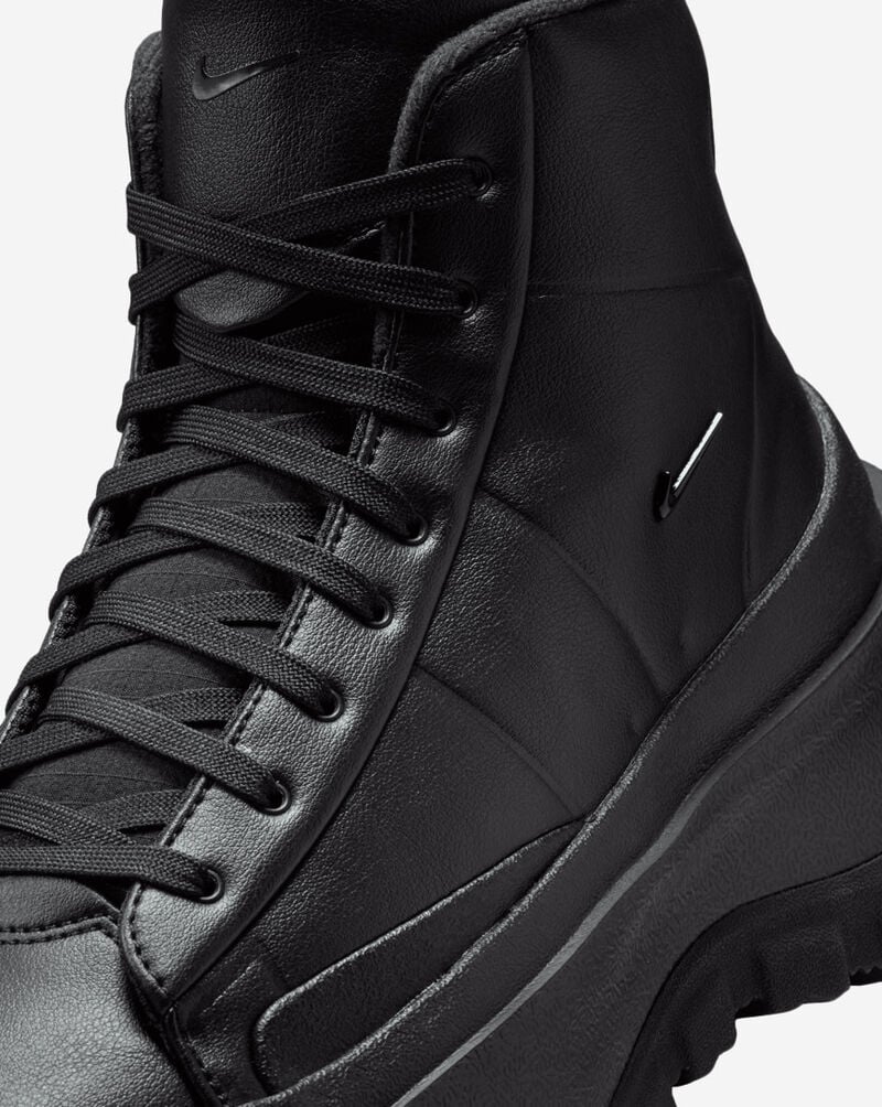 ქალის სპორტული ფეხსაცმელი