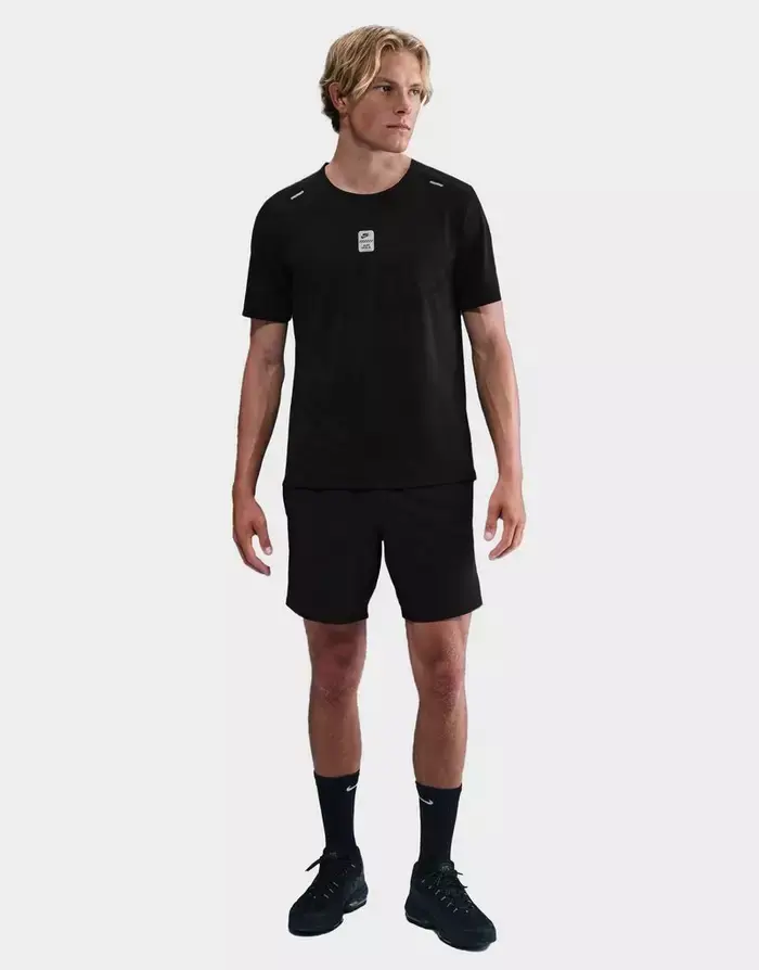 Nike მამაკაცის მაისური