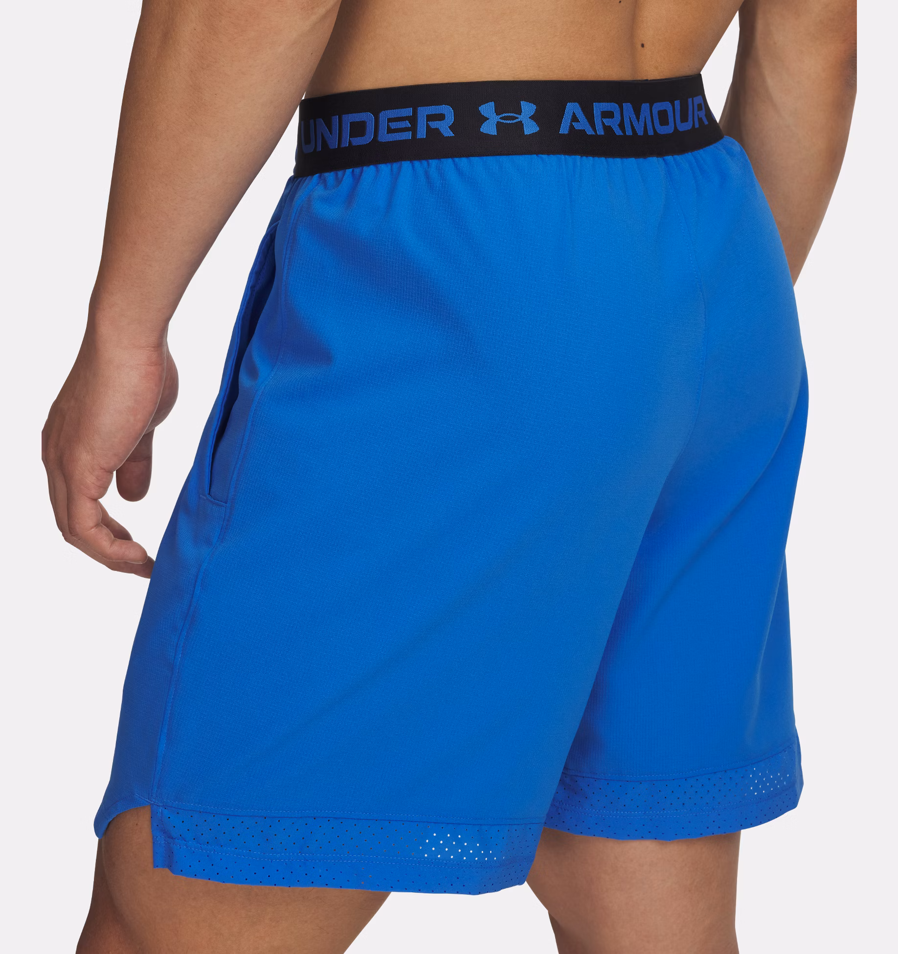 Under Armour მამაკაცის შორტი