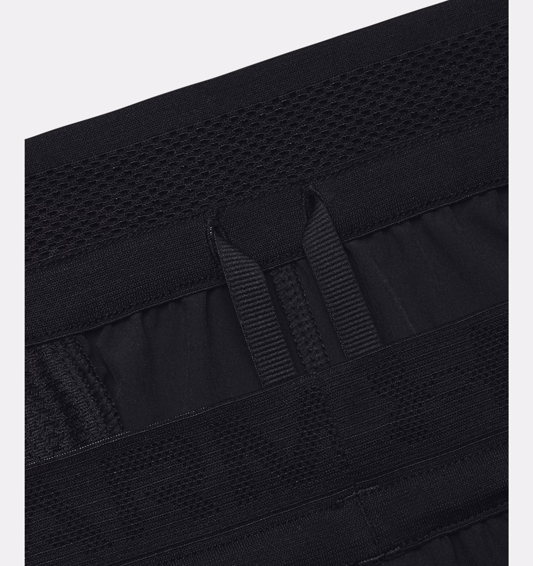 Under Armour მამაკაცის შორტი