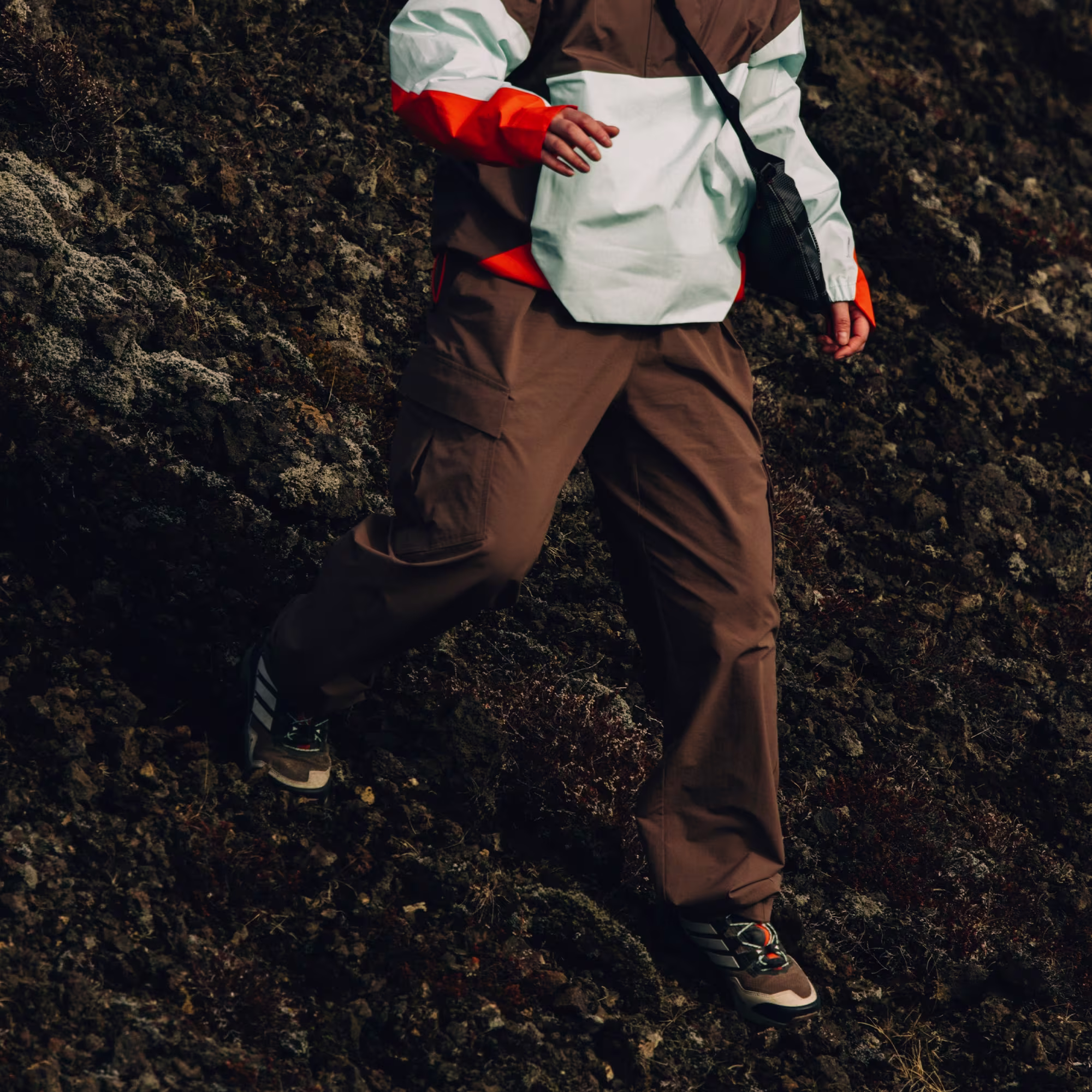 ქალის შარვალი