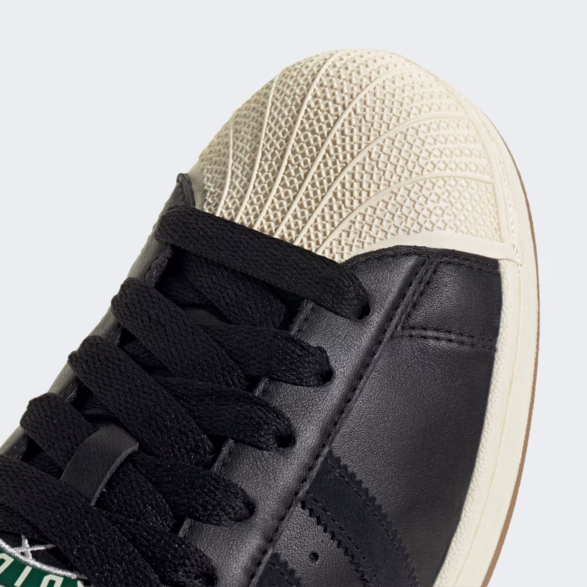 მამაკაცის სპორტული ფეხსაცმელი