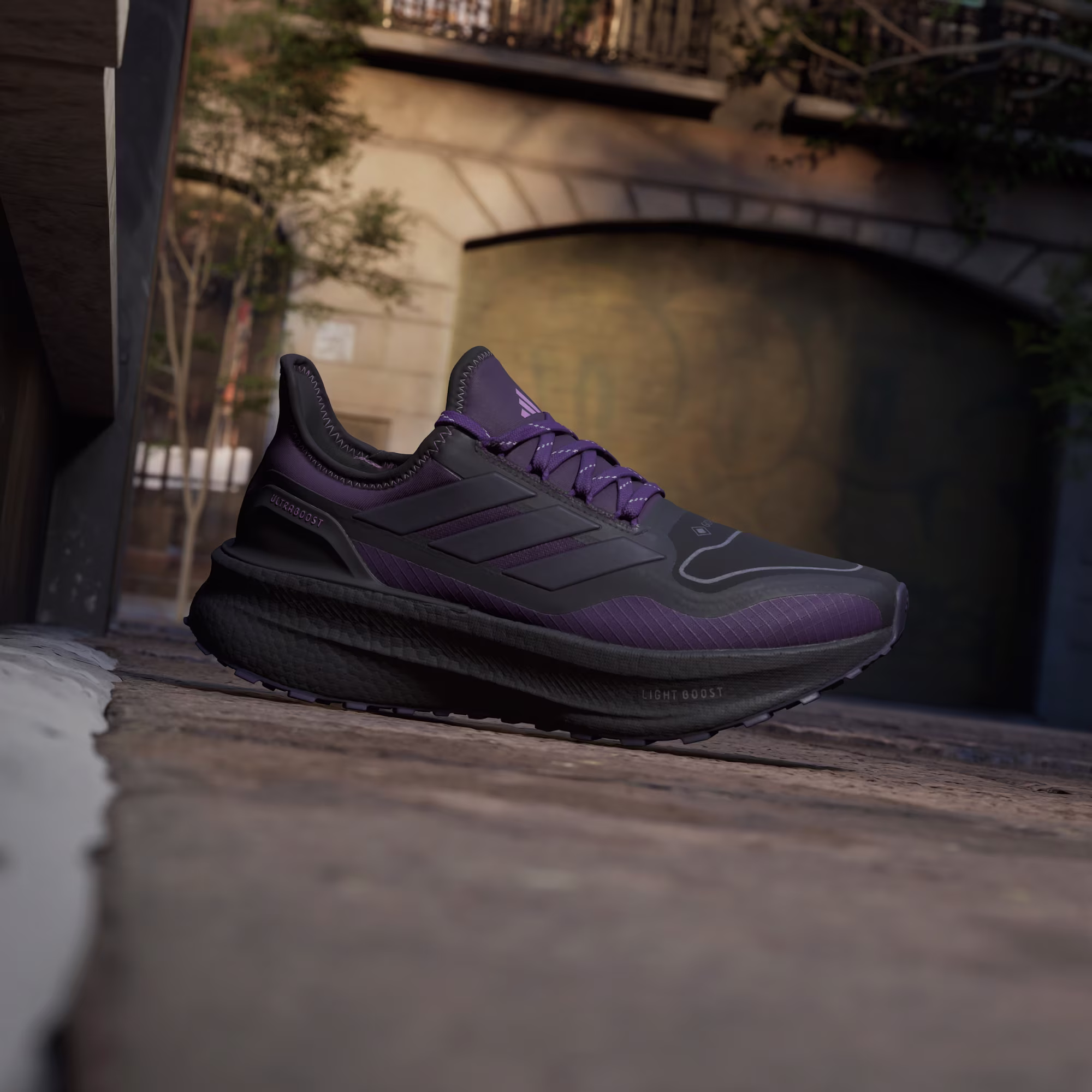 ქალის სპორტული ფეხსაცმელი