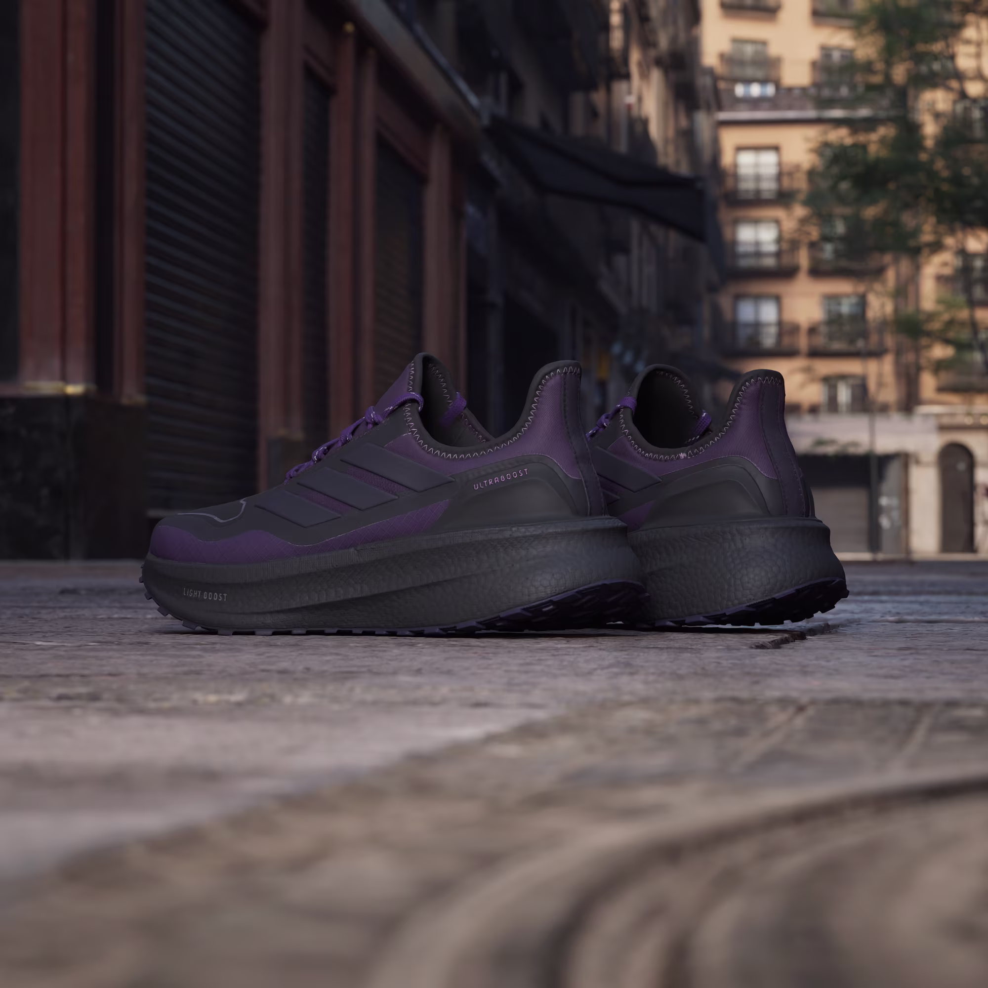 ქალის სპორტული ფეხსაცმელი