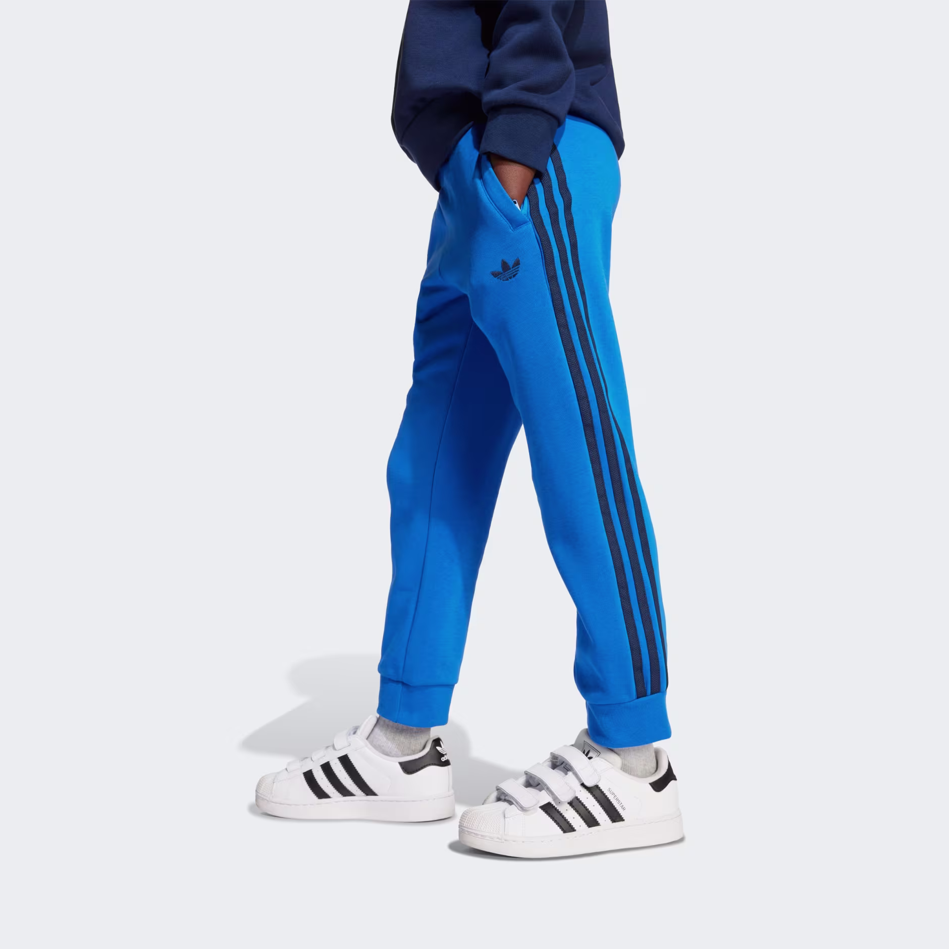 ბავშვის სპორტული კომპლექტი