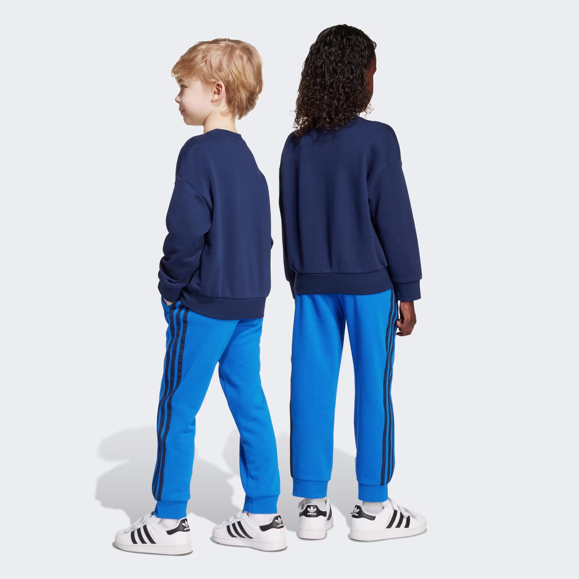 ბავშვის სპორტული კომპლექტი