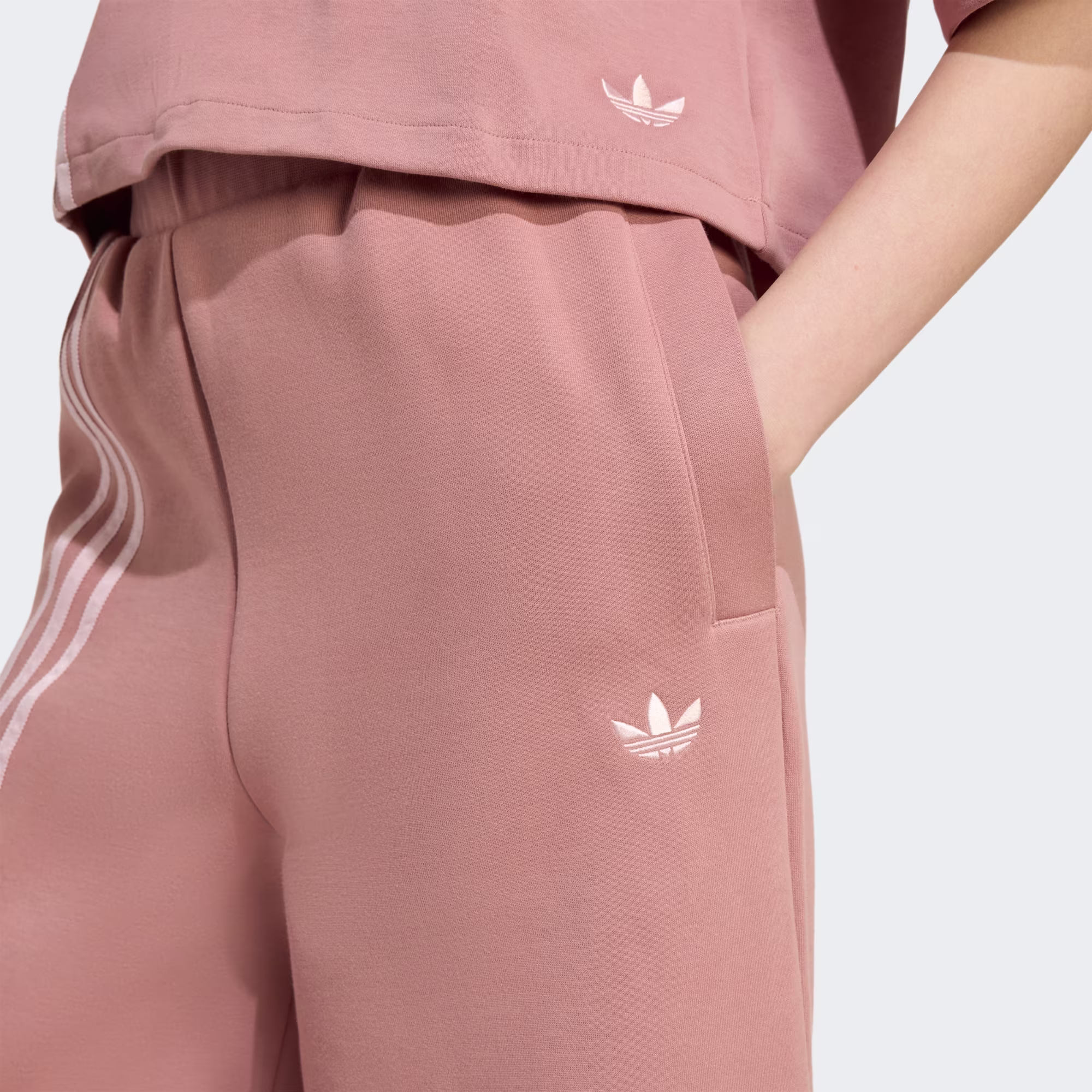 Adidas ქალის შარვალი