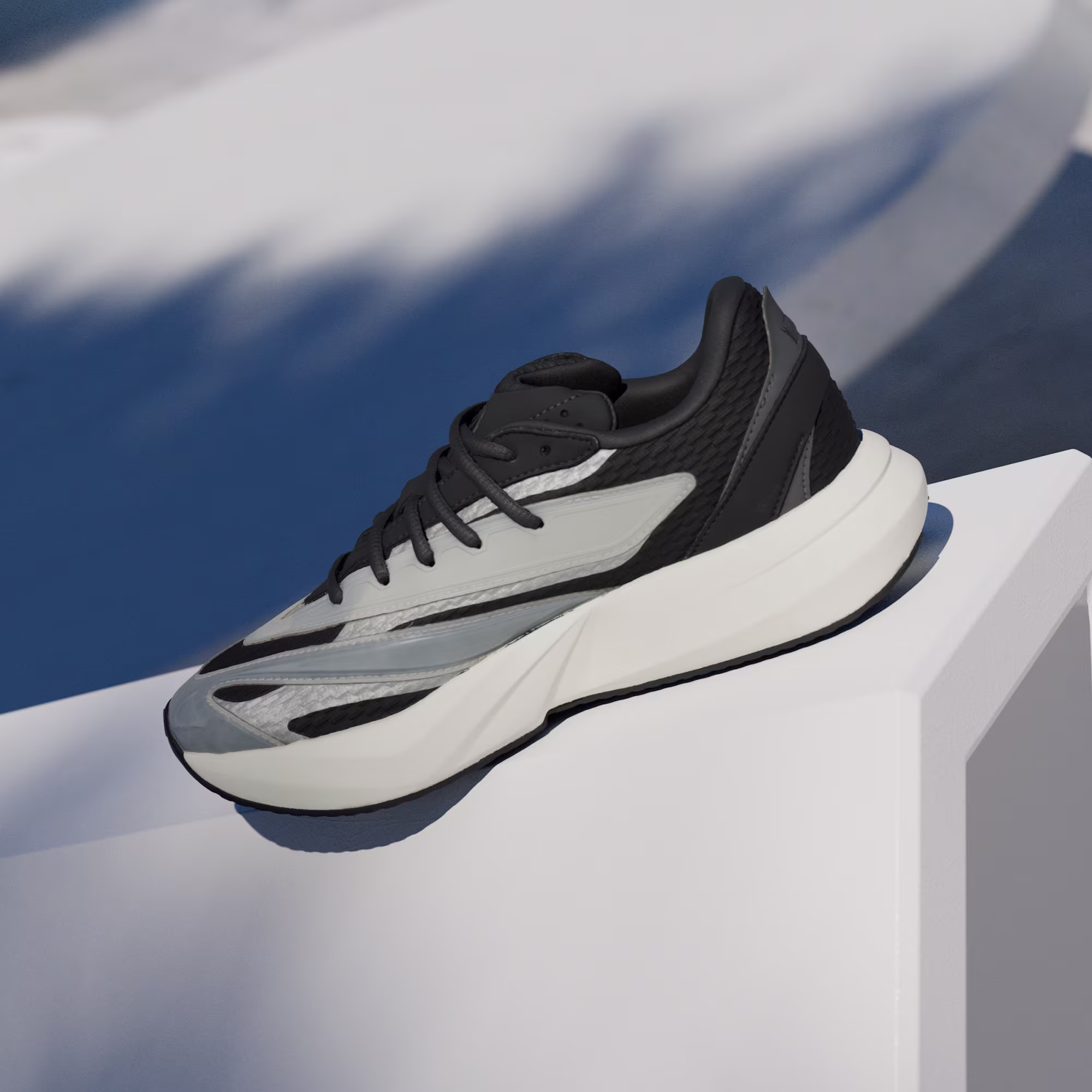 ქალის სპორტული ფეხსაცმელი