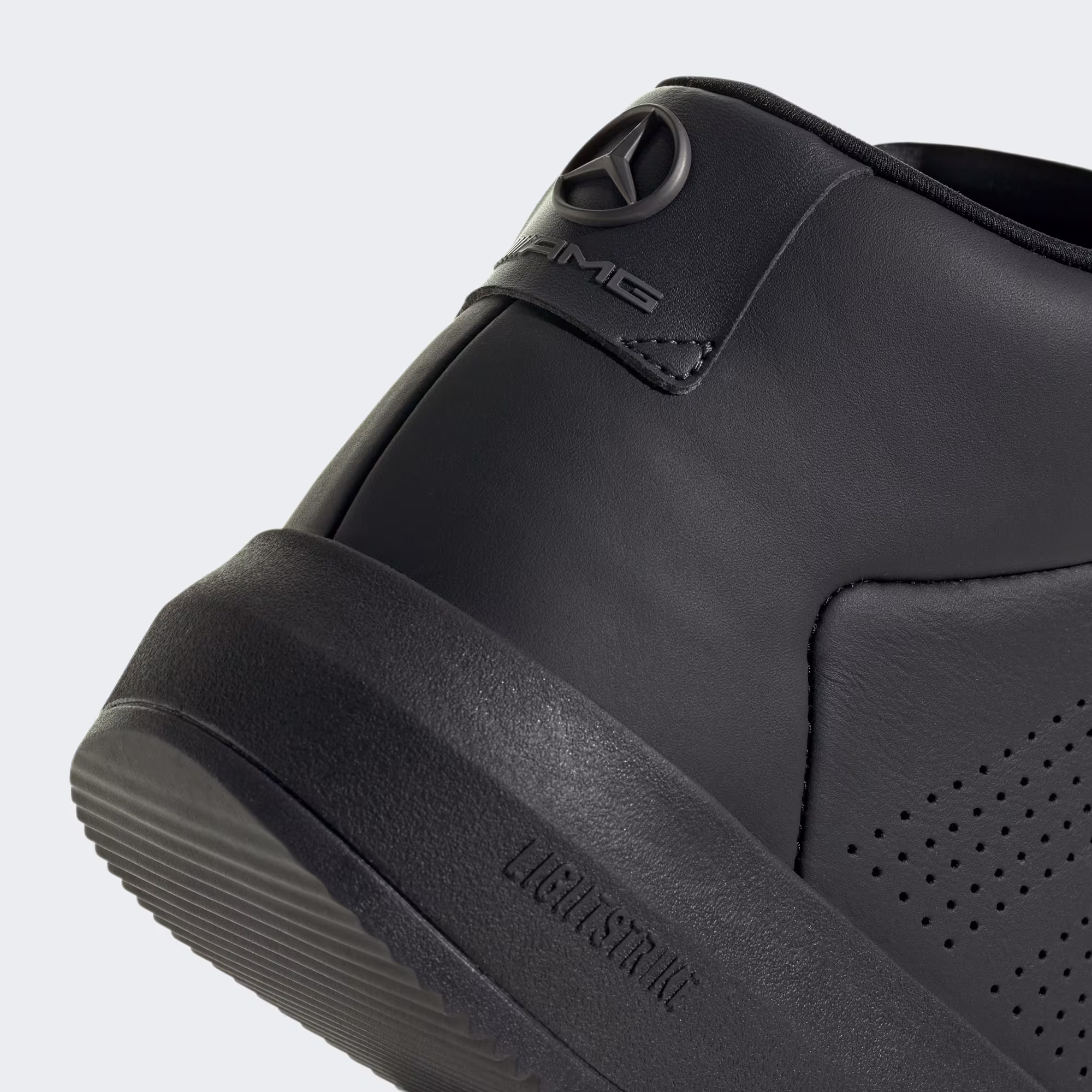 Adidas მამაკაცის სპორტული ფეხსაცმელი ACESMASH MID MER