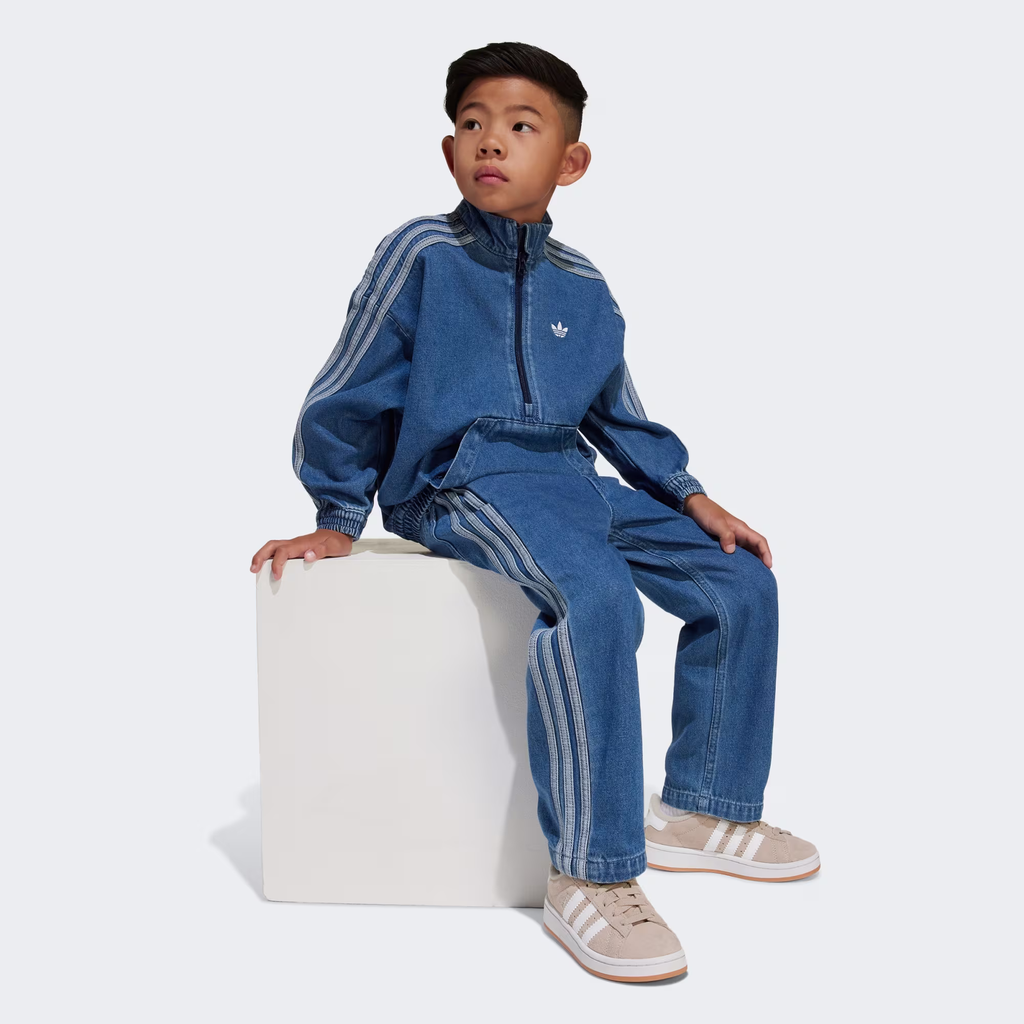 ბავშვის სპორტული კომპლექტი