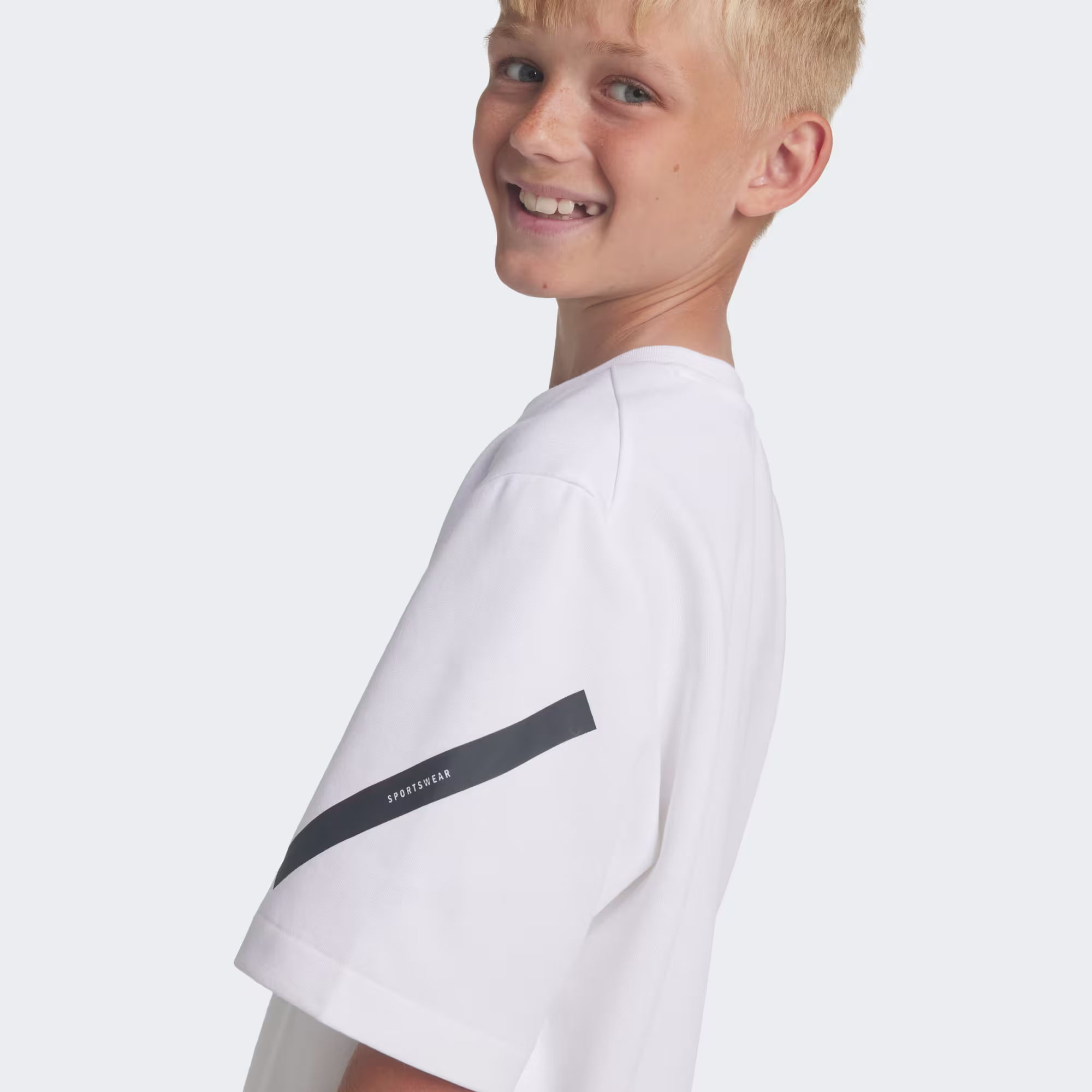 Adidas ბავშვის მაისური