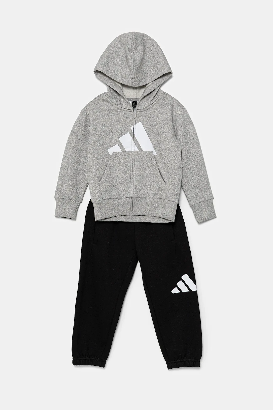 ბავშვის სპორტული კომპლექტი