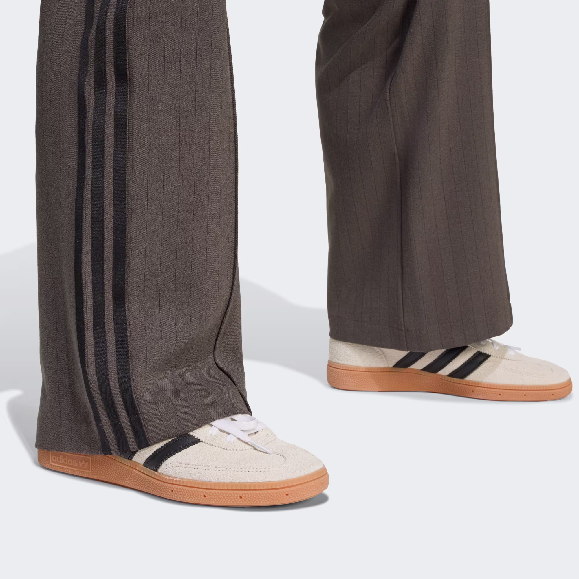 ქალის შარვალი