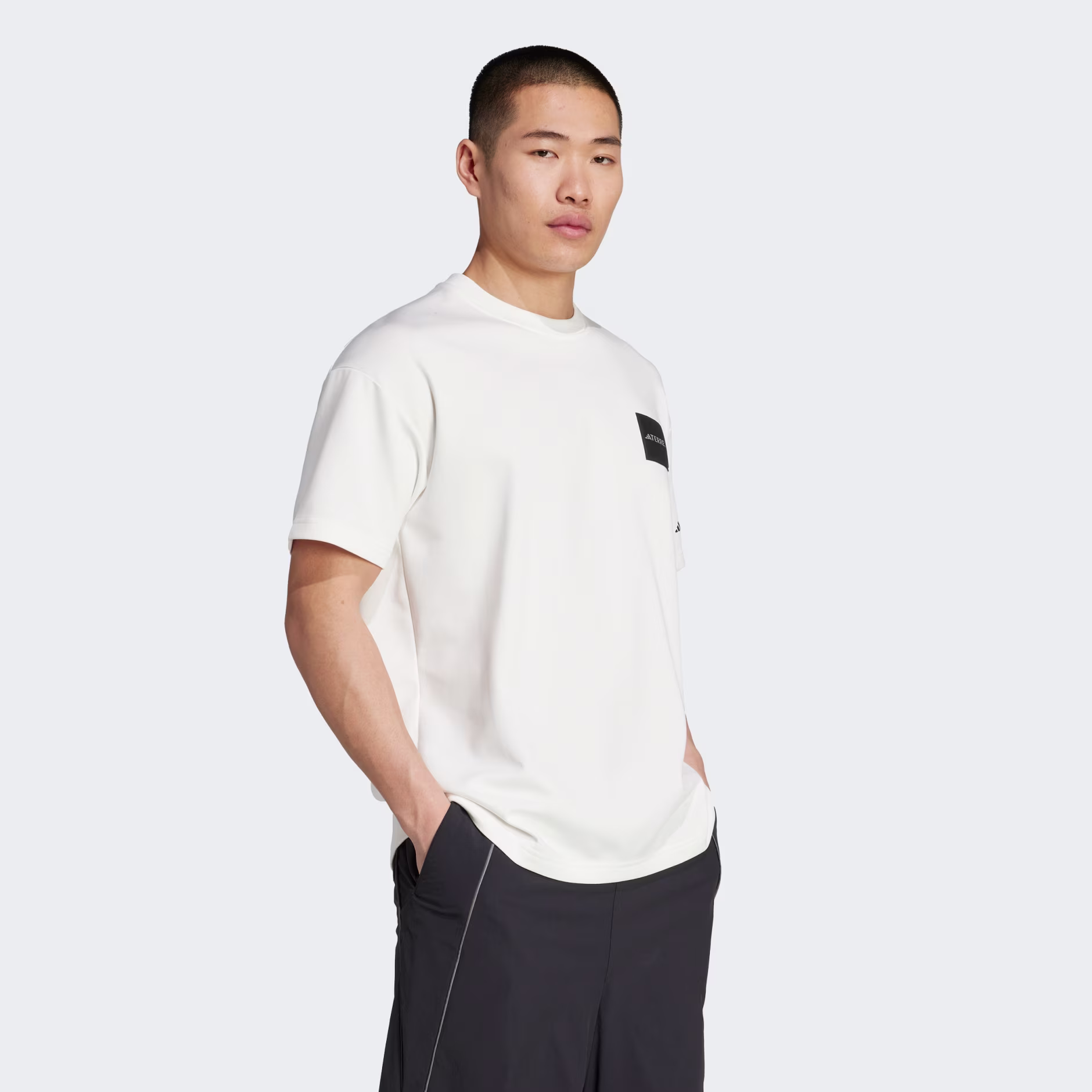 Adidas მამაკაცის მაისური