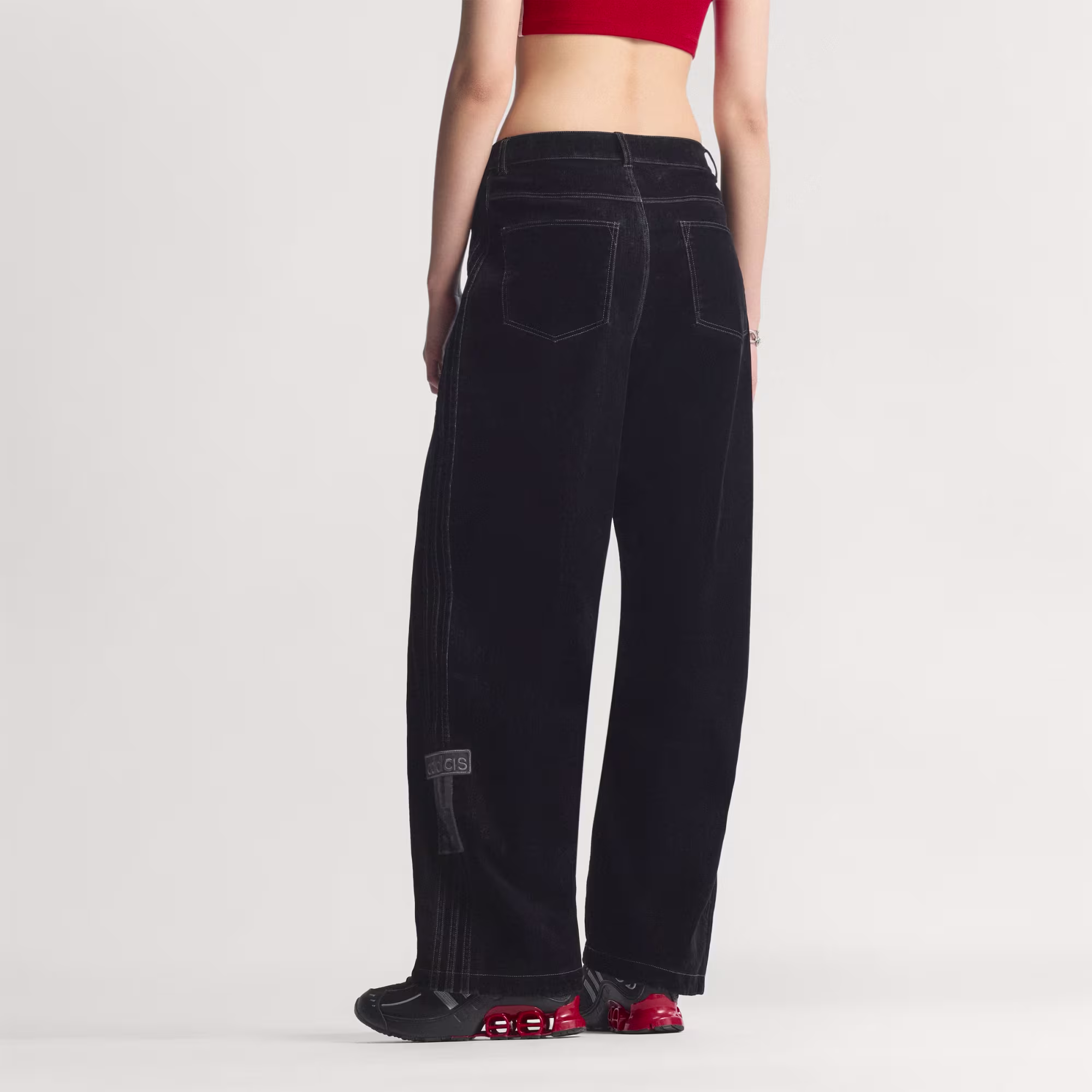 ქალის შარვალი