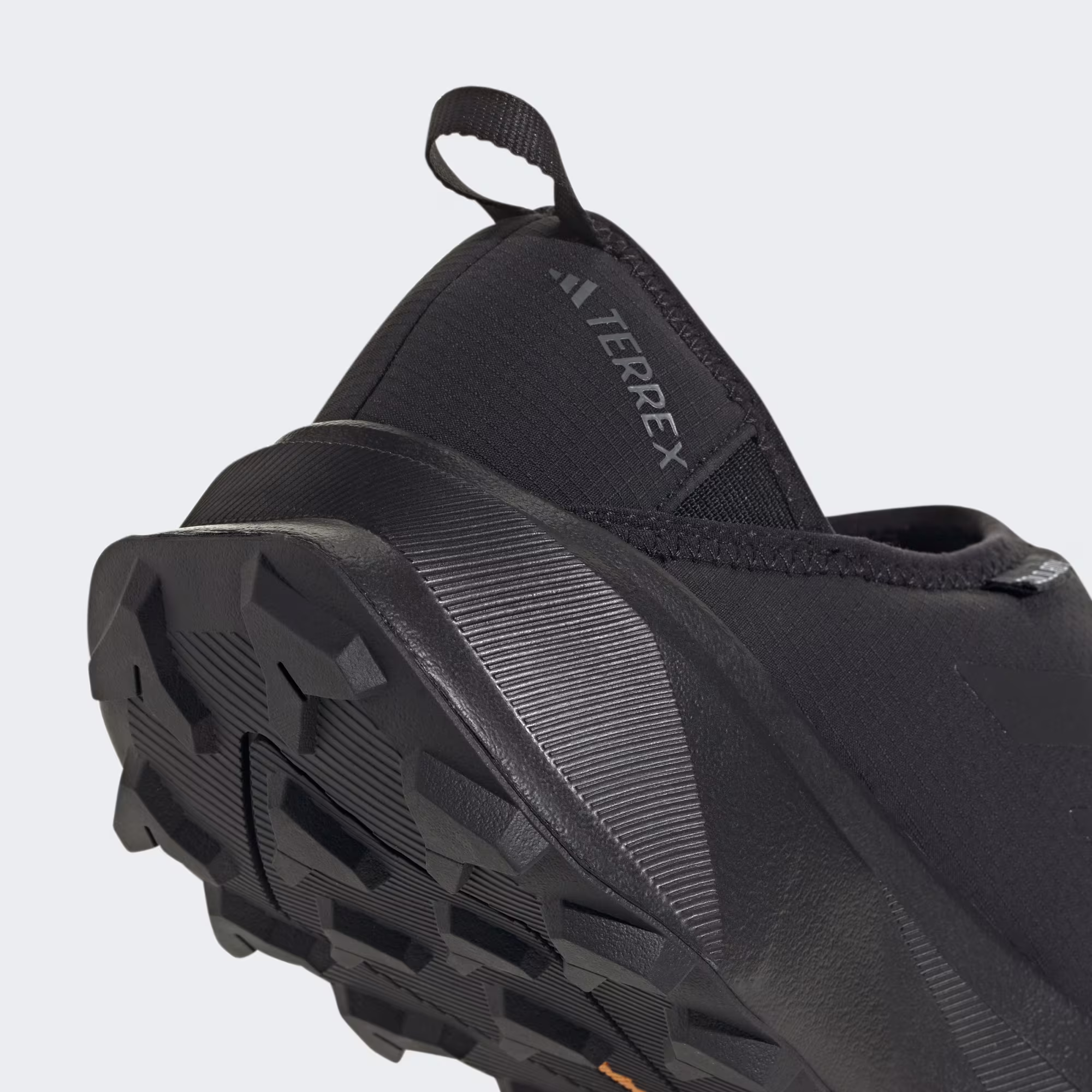 Adidas მამაკაცის სპორტული ფეხსაცმელი TERREX WINTER SLIP ON COLD.RDY
