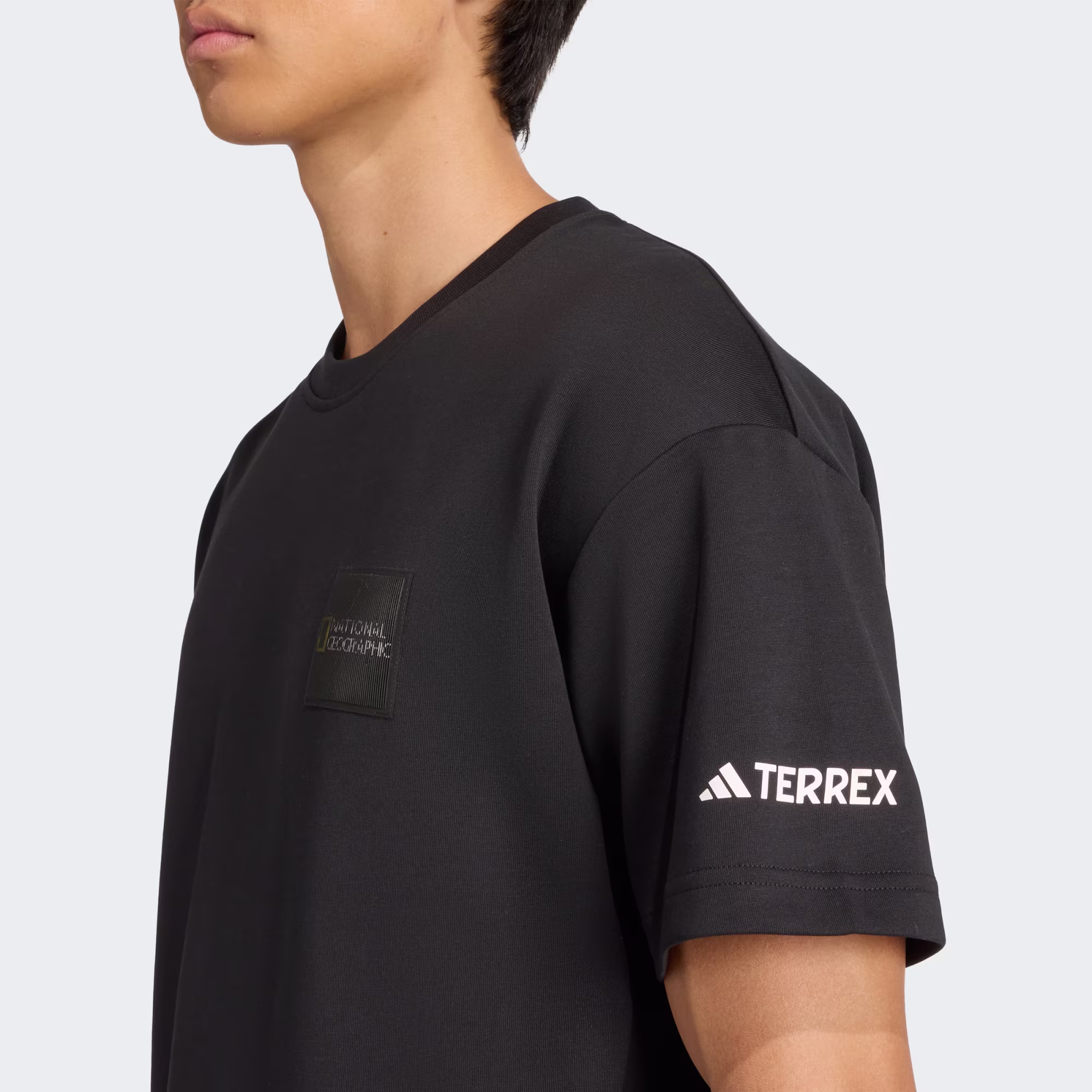 Adidas მამაკაცის მაისური