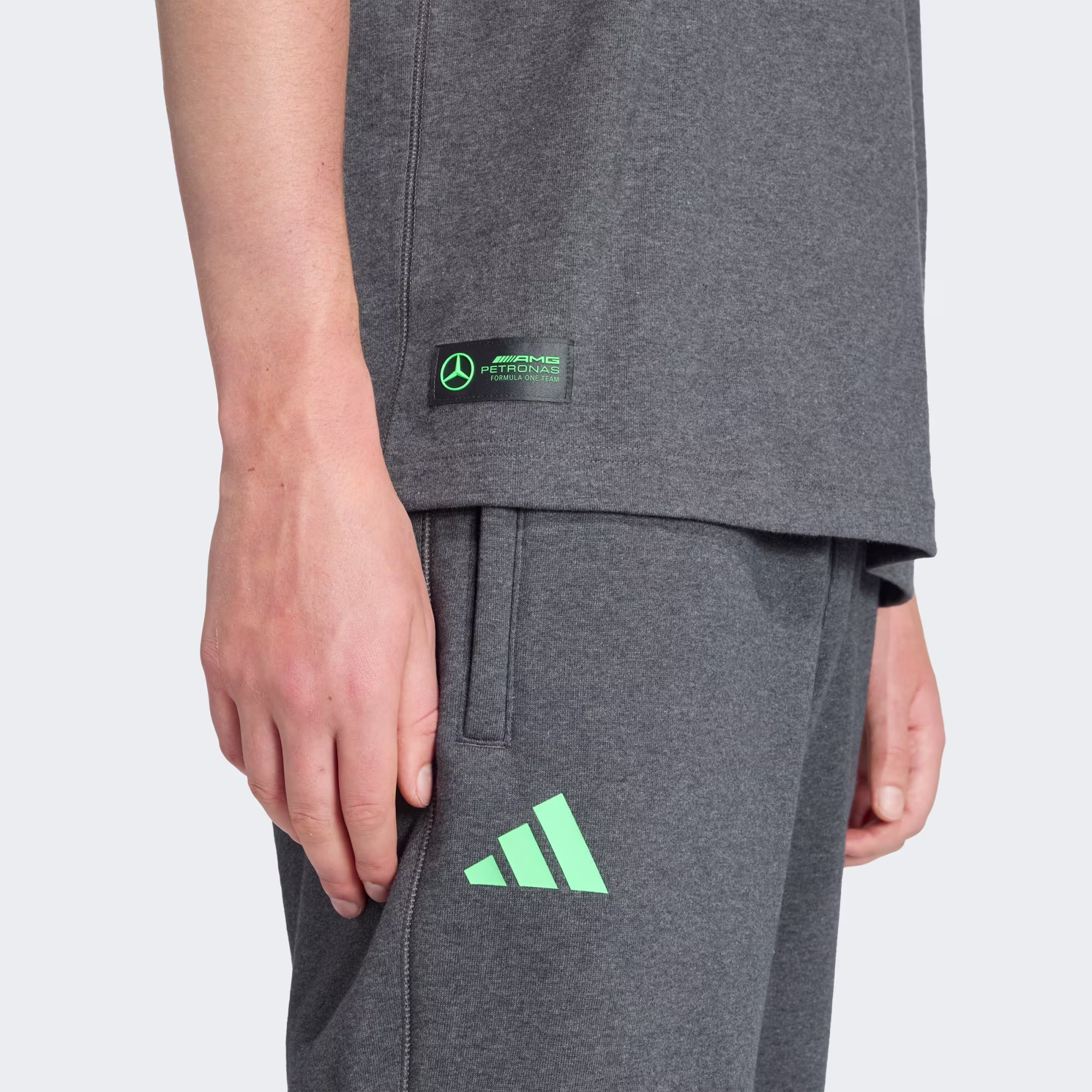 Adidas მამაკაცის მაისური