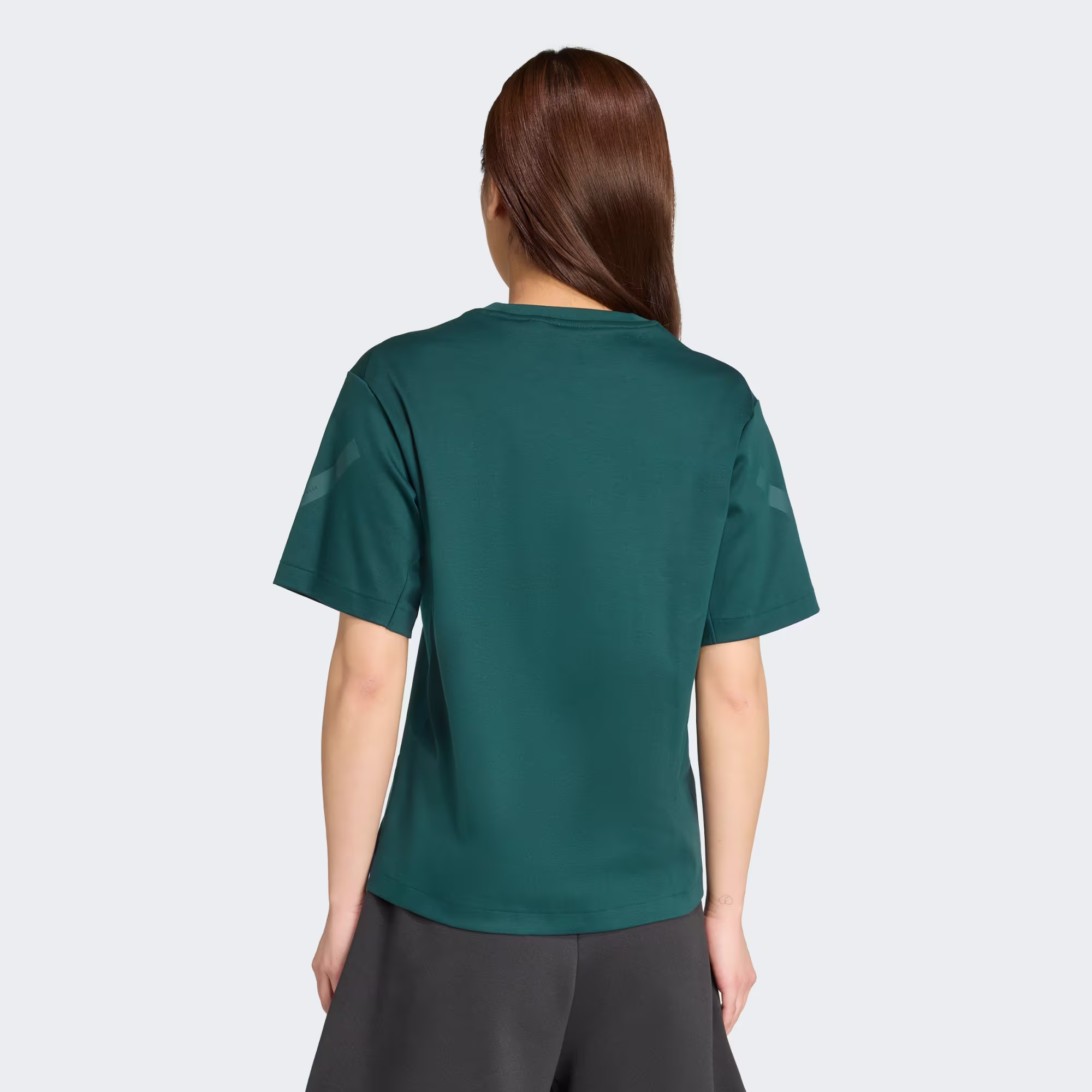 ქალის მაისური