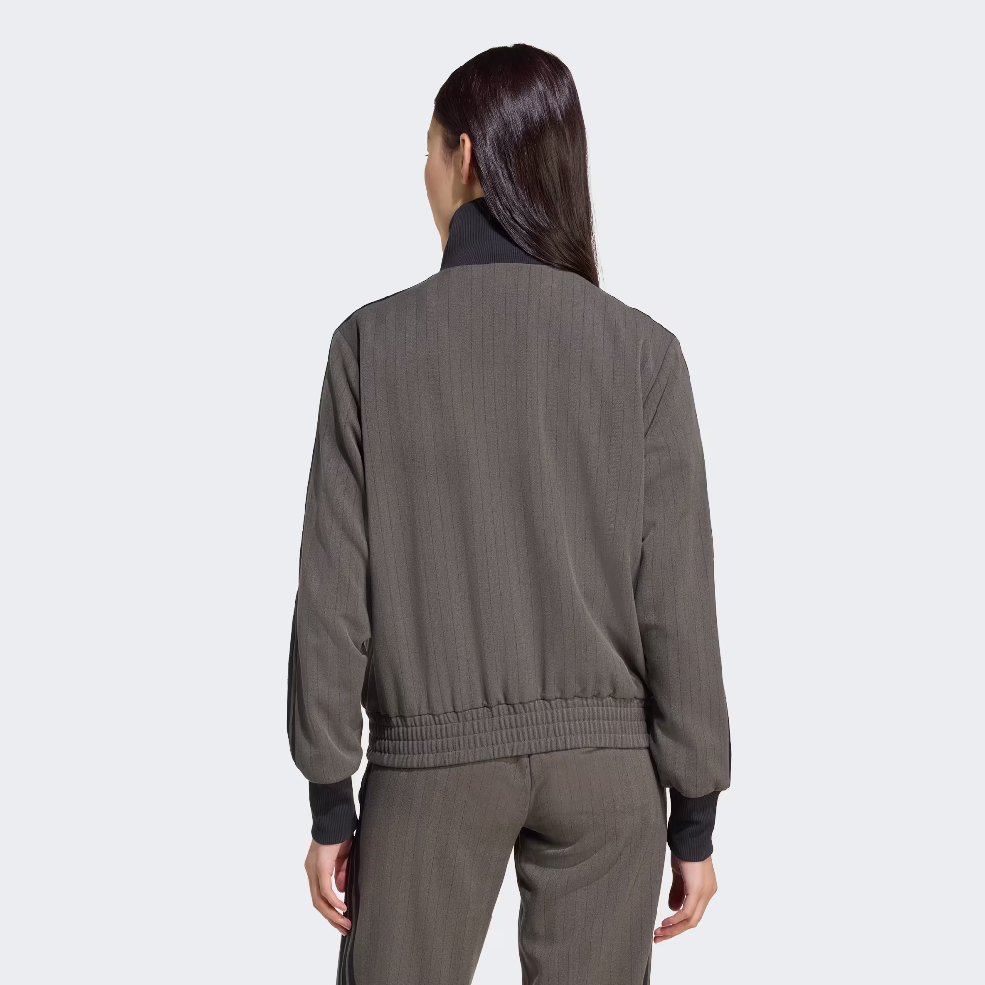 ქალის ჯემპრი