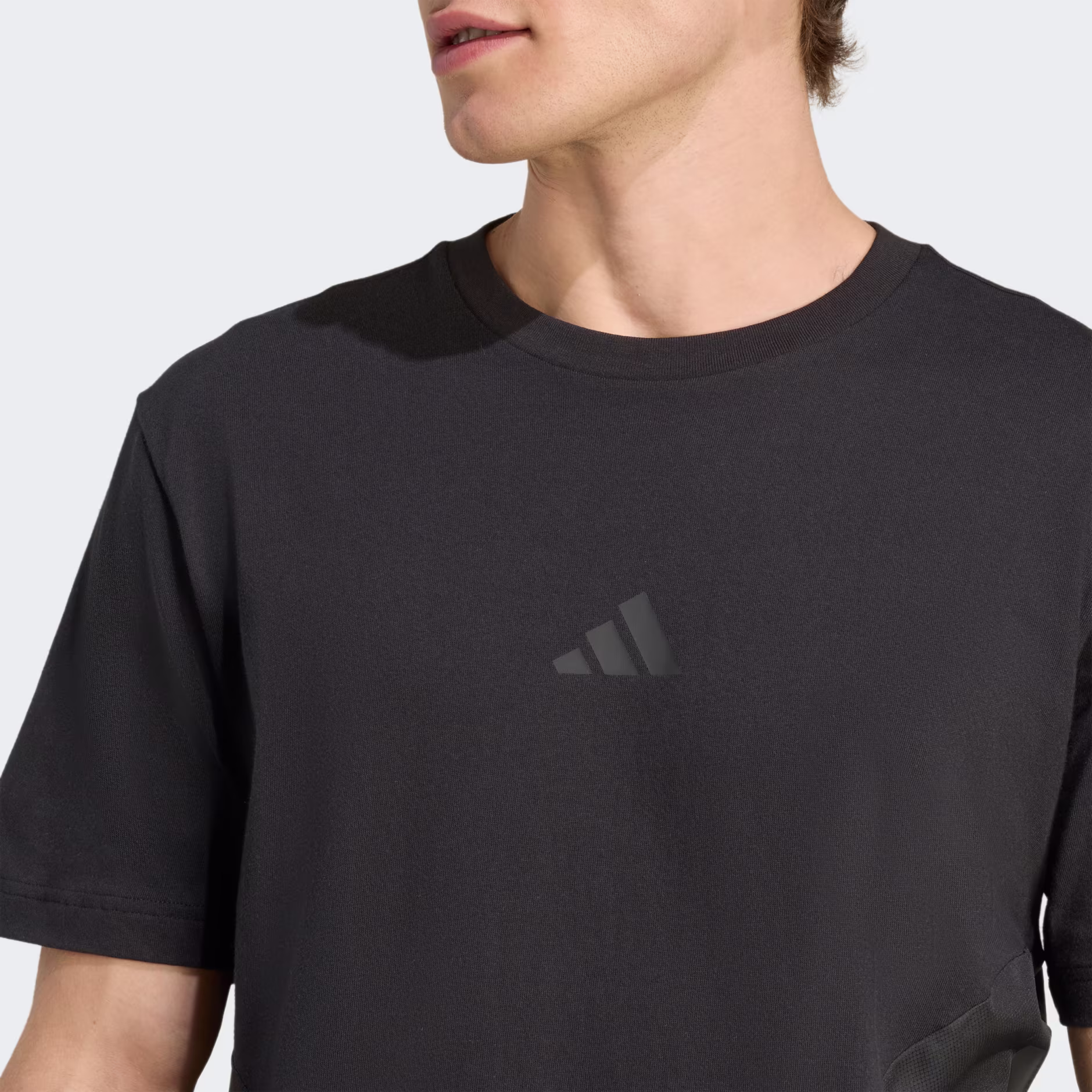 Adidas მამაკაცის მაისური