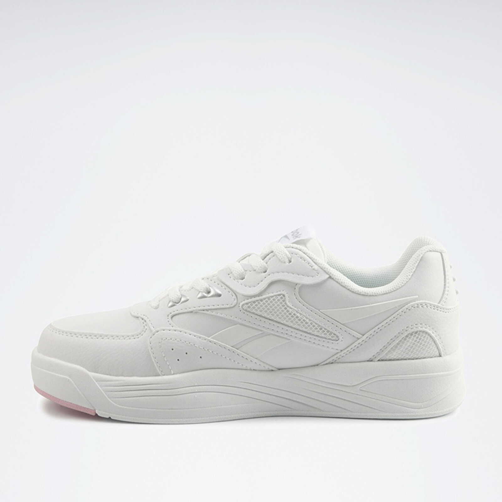 ქალის სპორტული ფეხსაცმელი