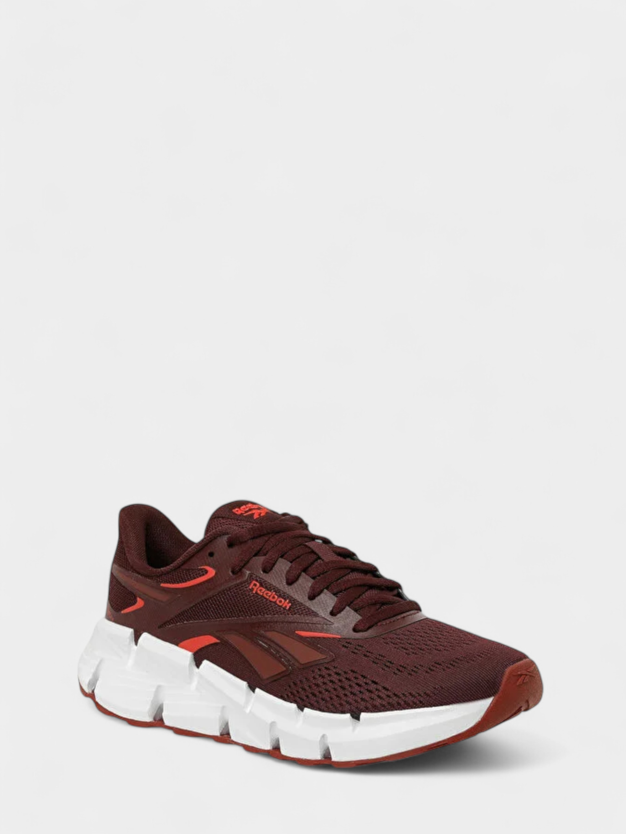 ქალის სპორტული ფეხსაცმელი