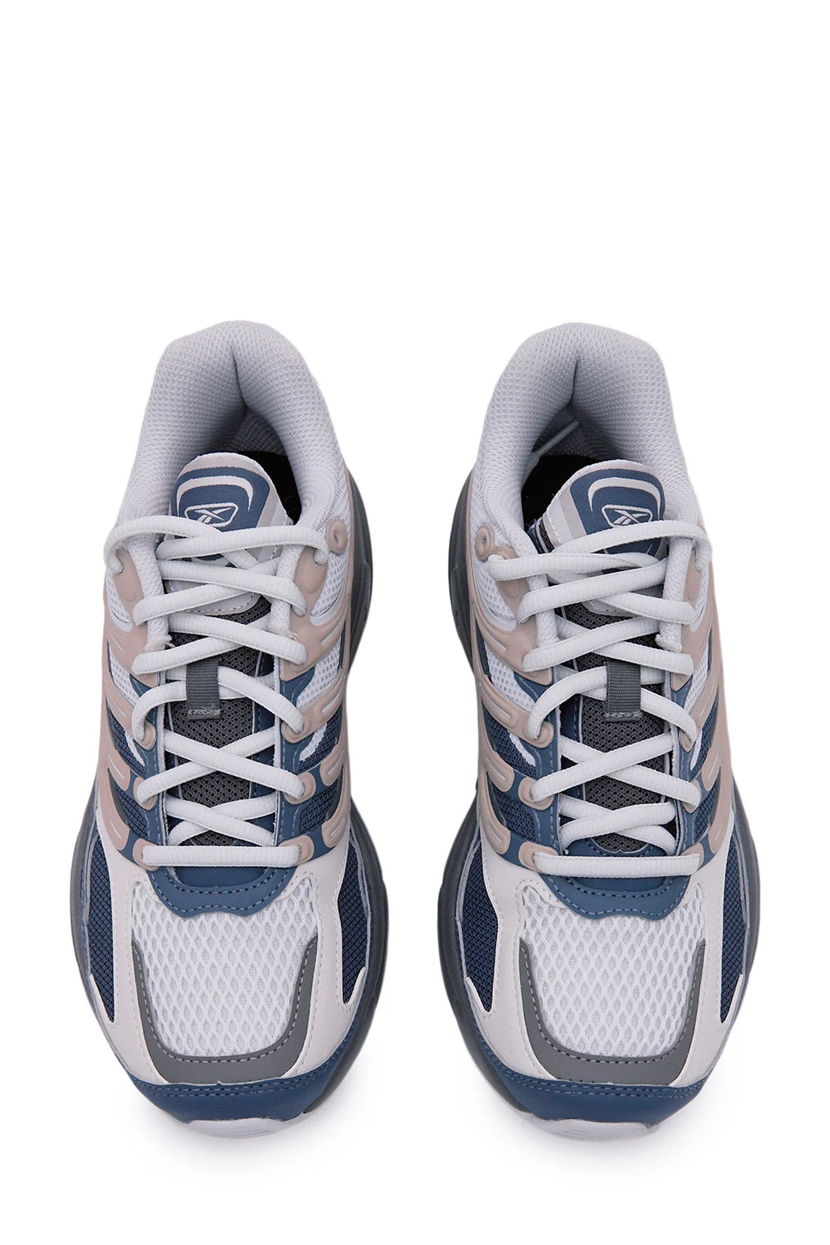 ქალის სპორტული ფეხსაცმელი