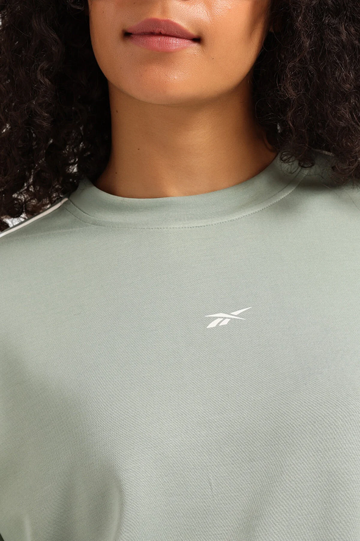 Reebok ქალის ჯემპრი