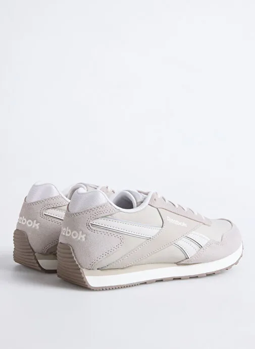 ქალის სპორტული ფეხსაცმელი