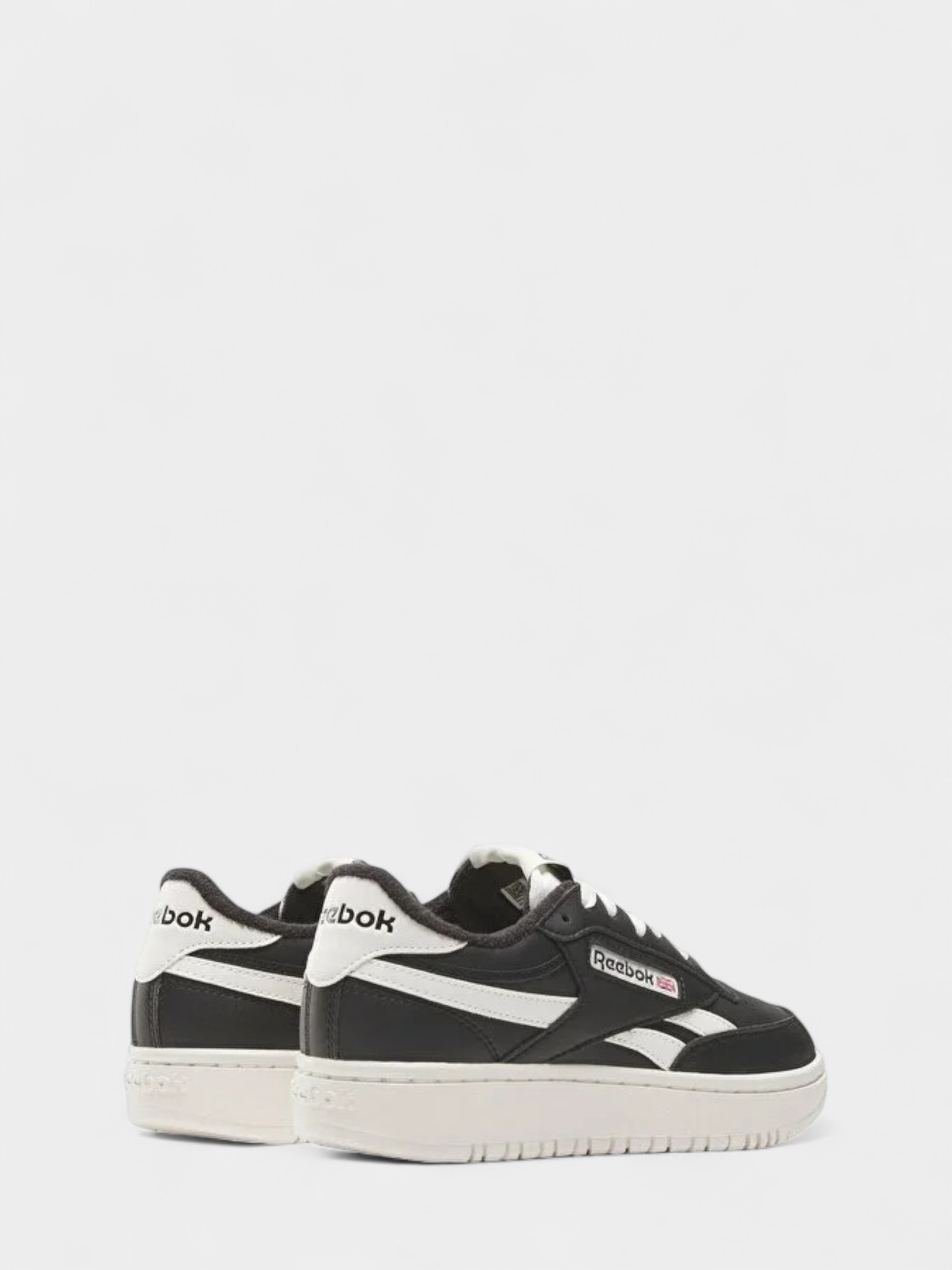 ქალის სპორტული ფეხსაცმელი