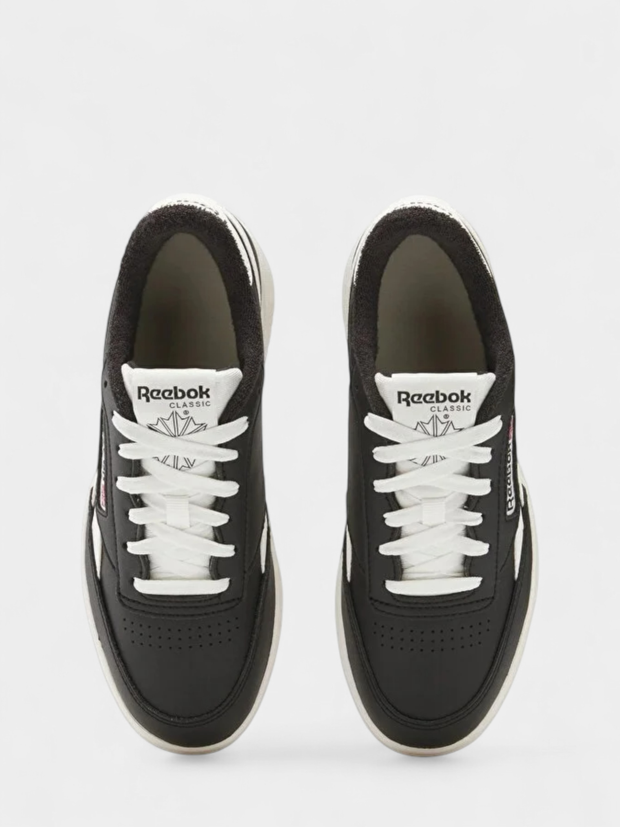 ქალის სპორტული ფეხსაცმელი