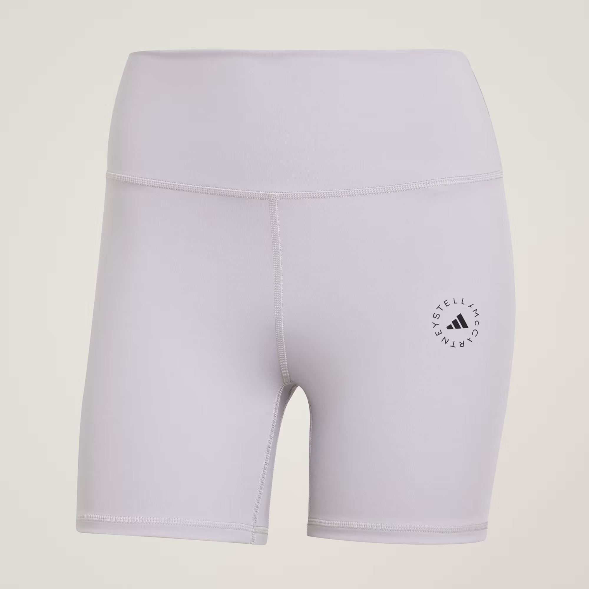 ქალის შორტი