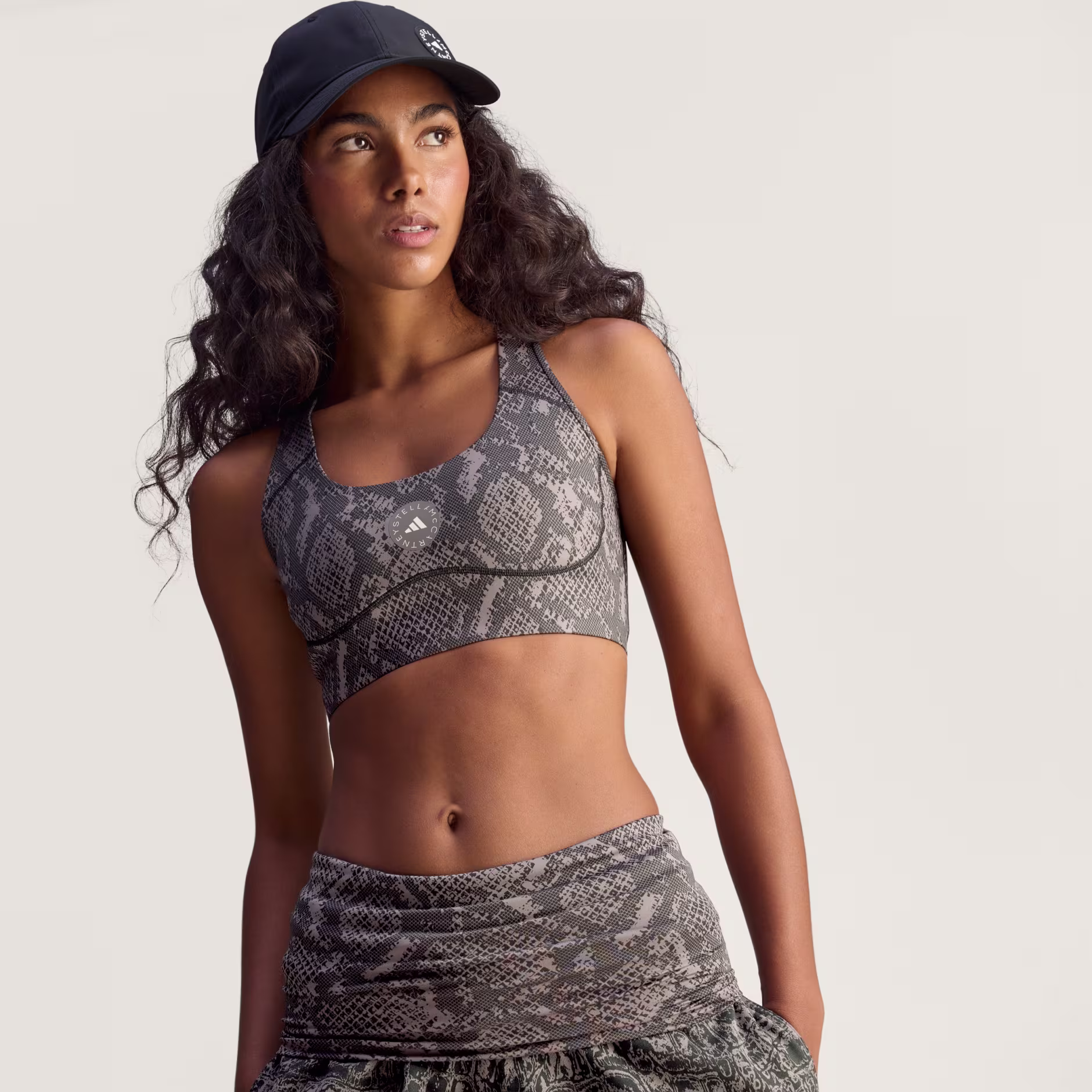 ქალის მაისური