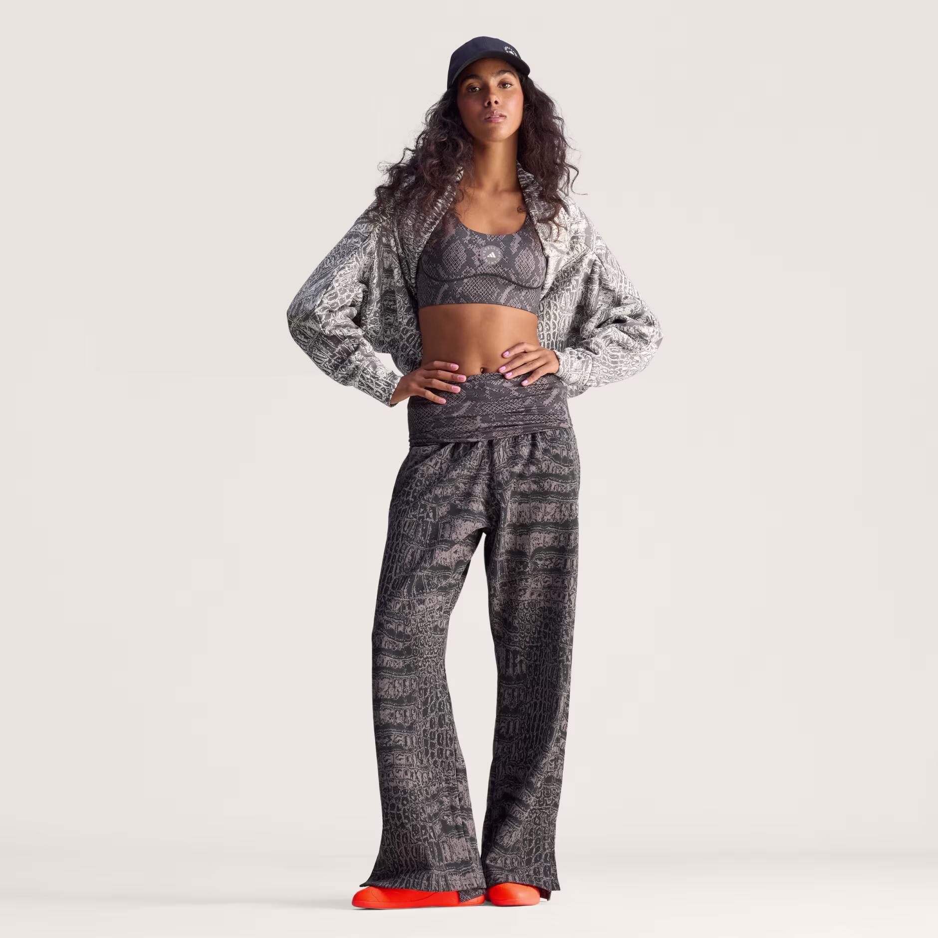 ქალის მაისური