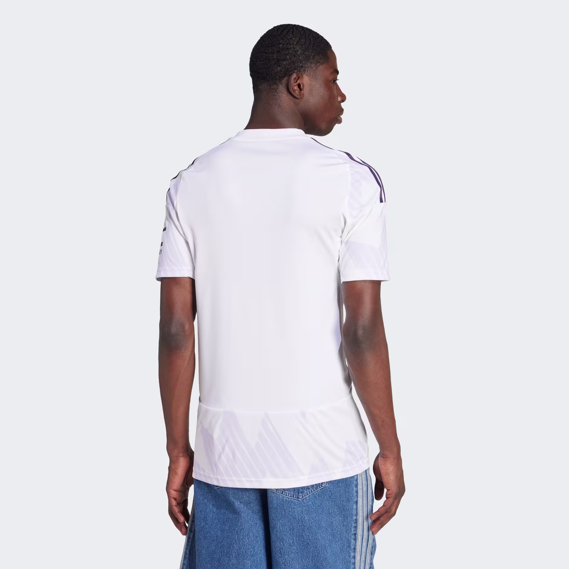 Adidas მამაკაცის მაისური