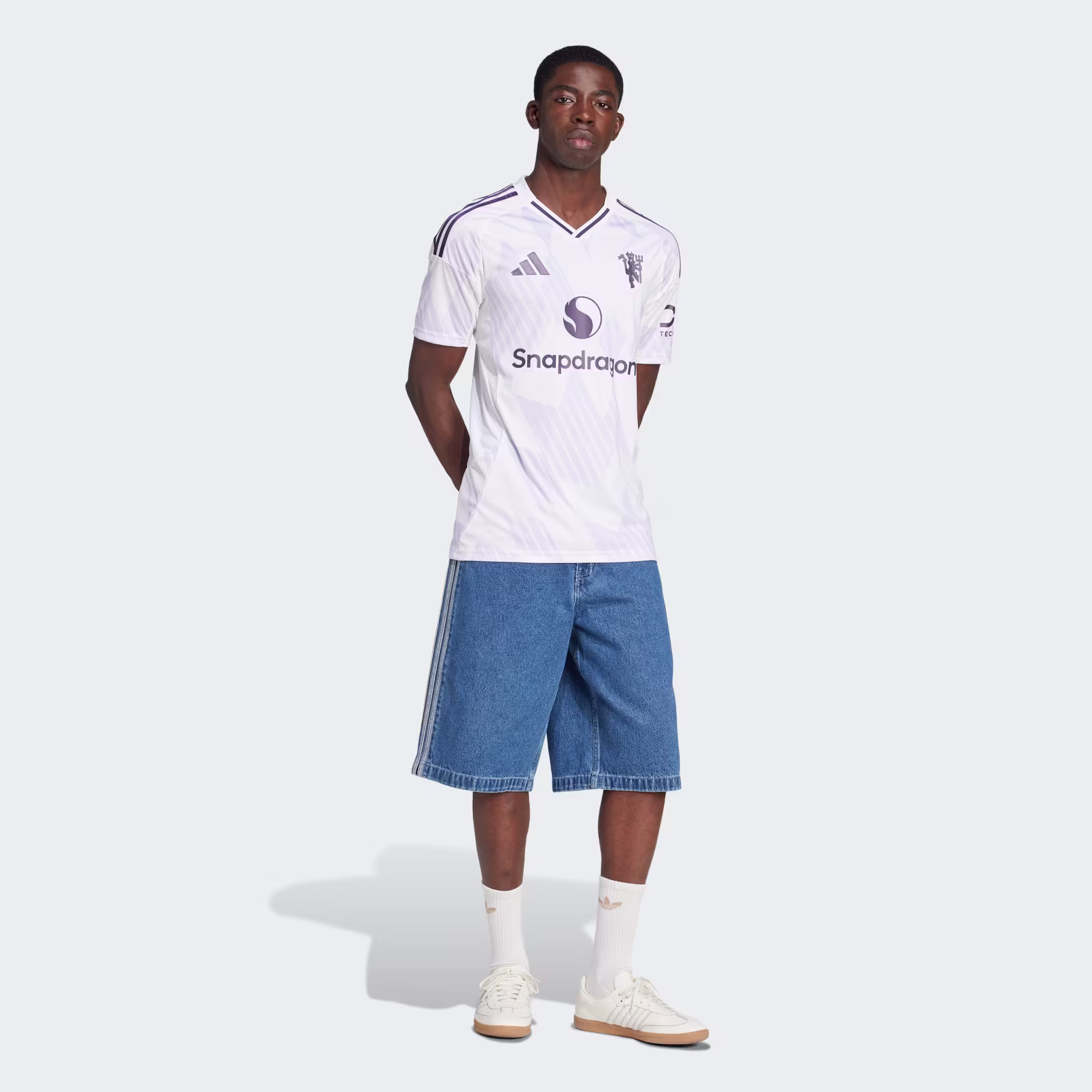 Adidas მამაკაცის მაისური