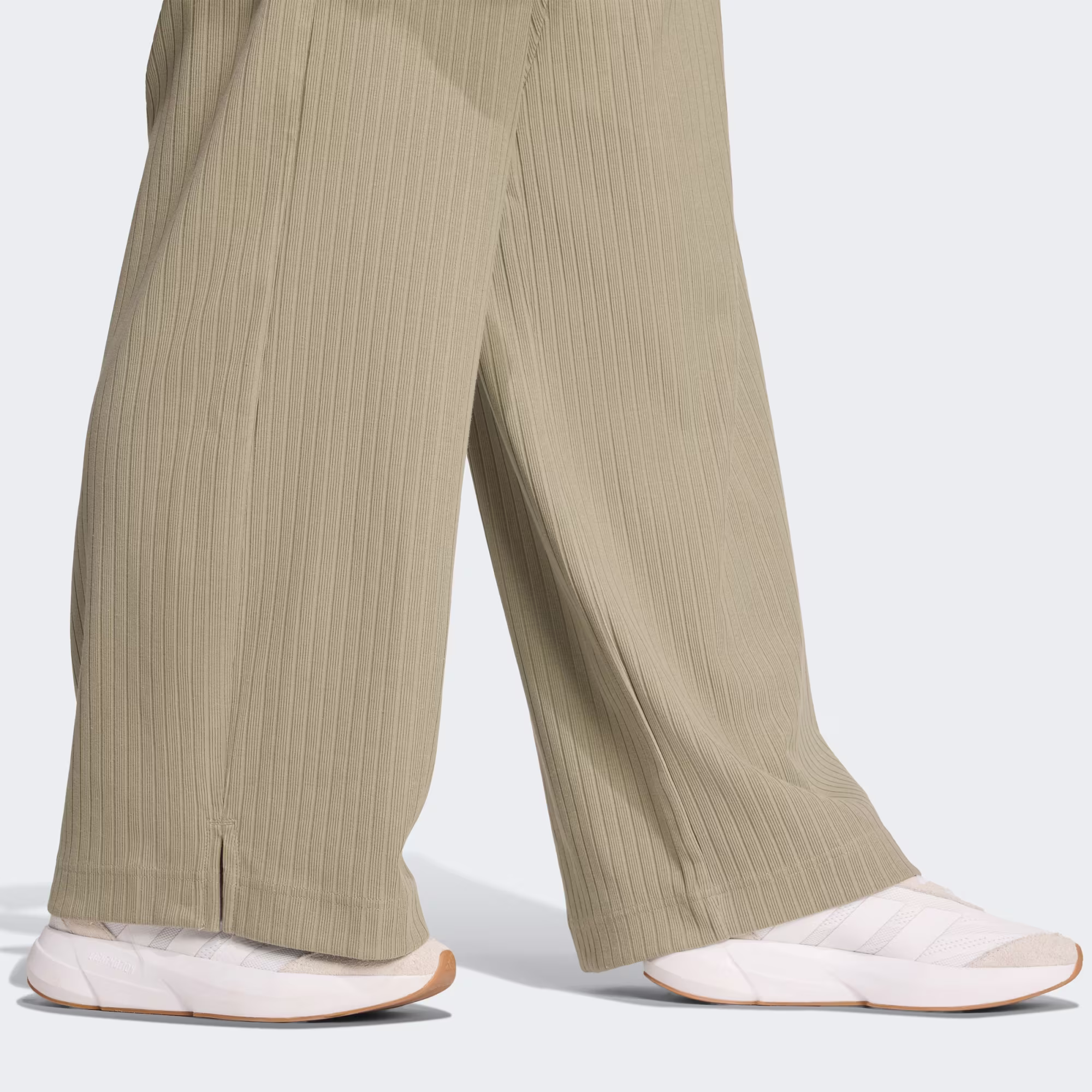 ქალის შარვალი