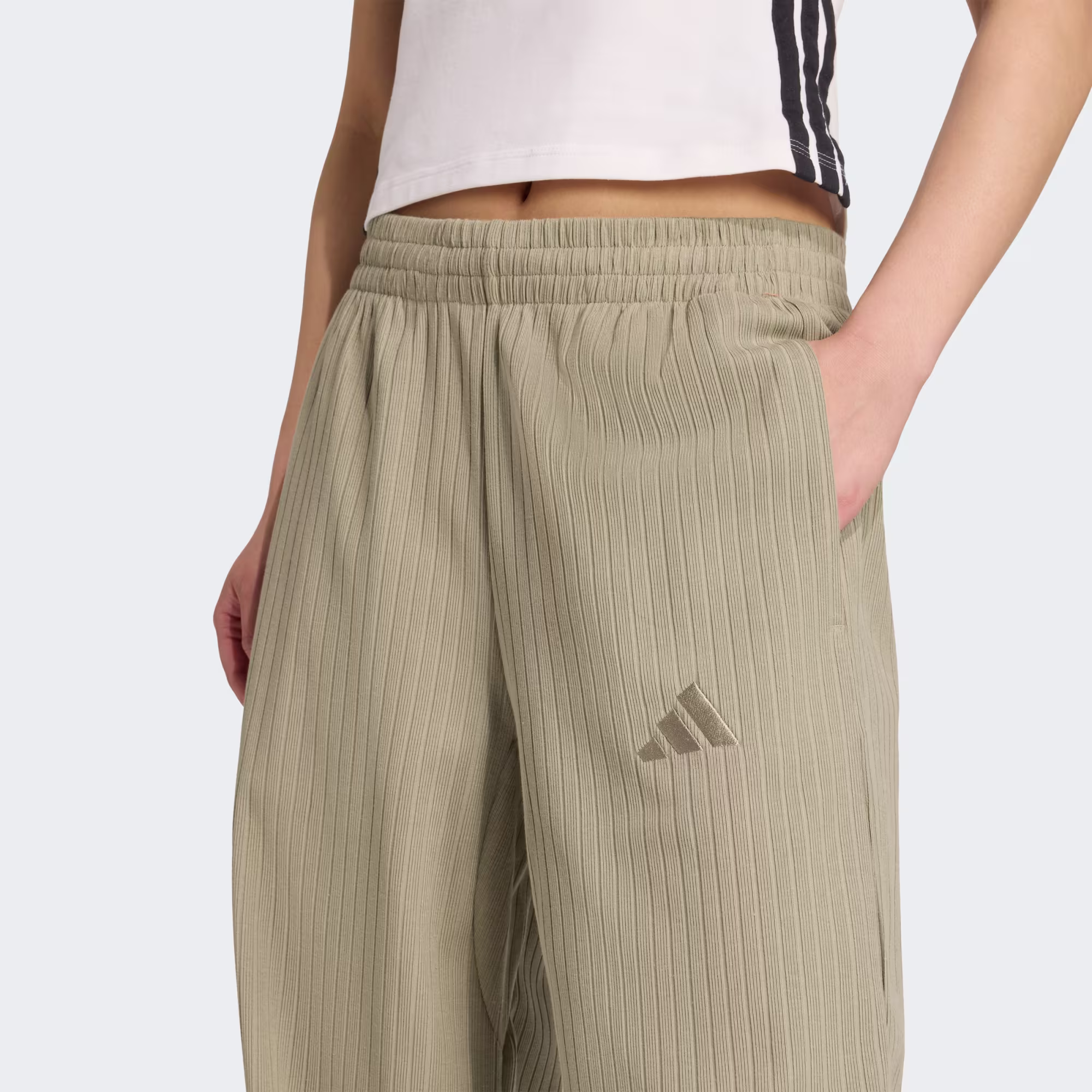 ქალის შარვალი