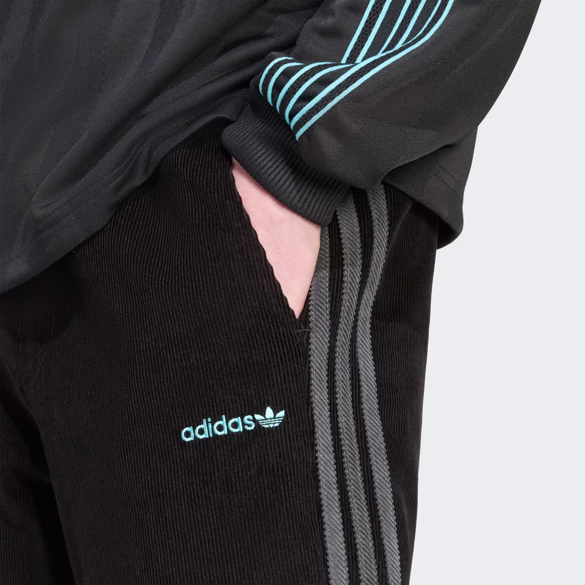 Adidas მამაკაცის შარვალი