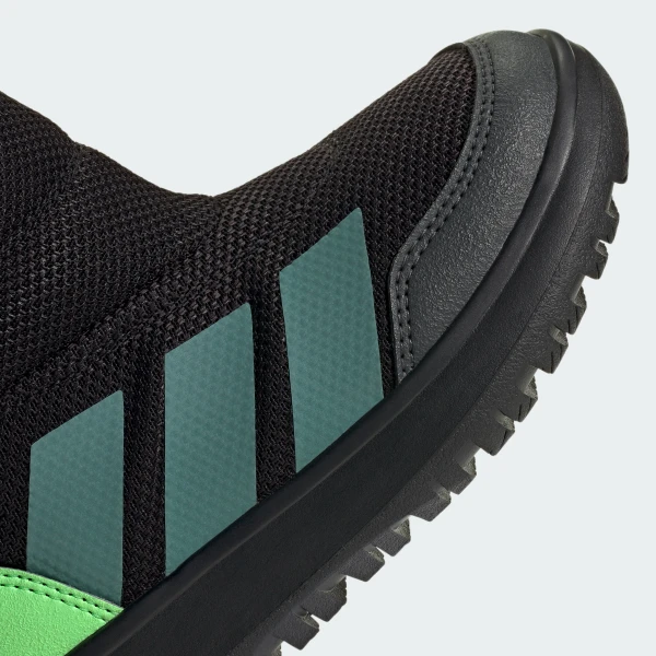 ბავშვის სპორტული ფეხსაცმელი