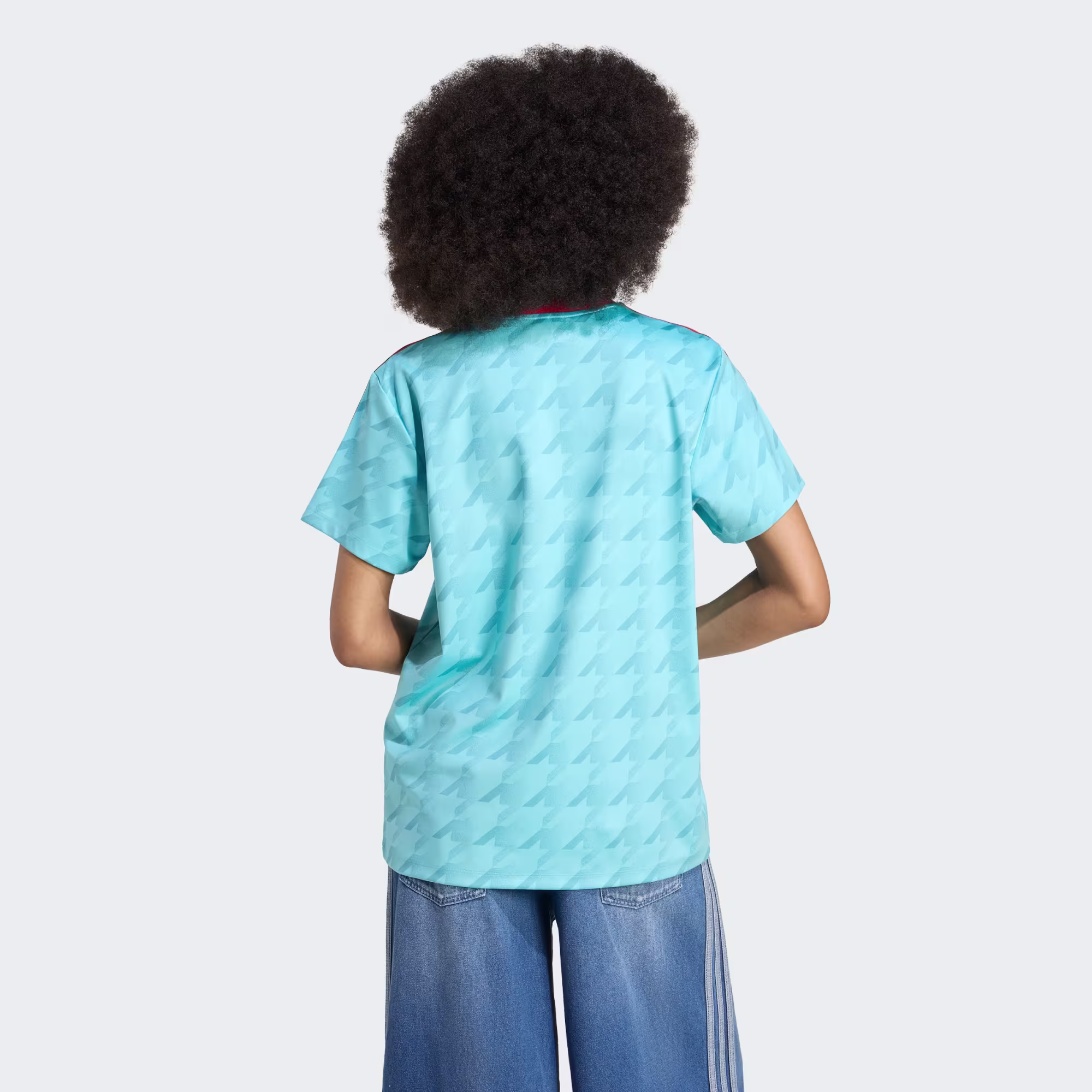 ქალის მაისური