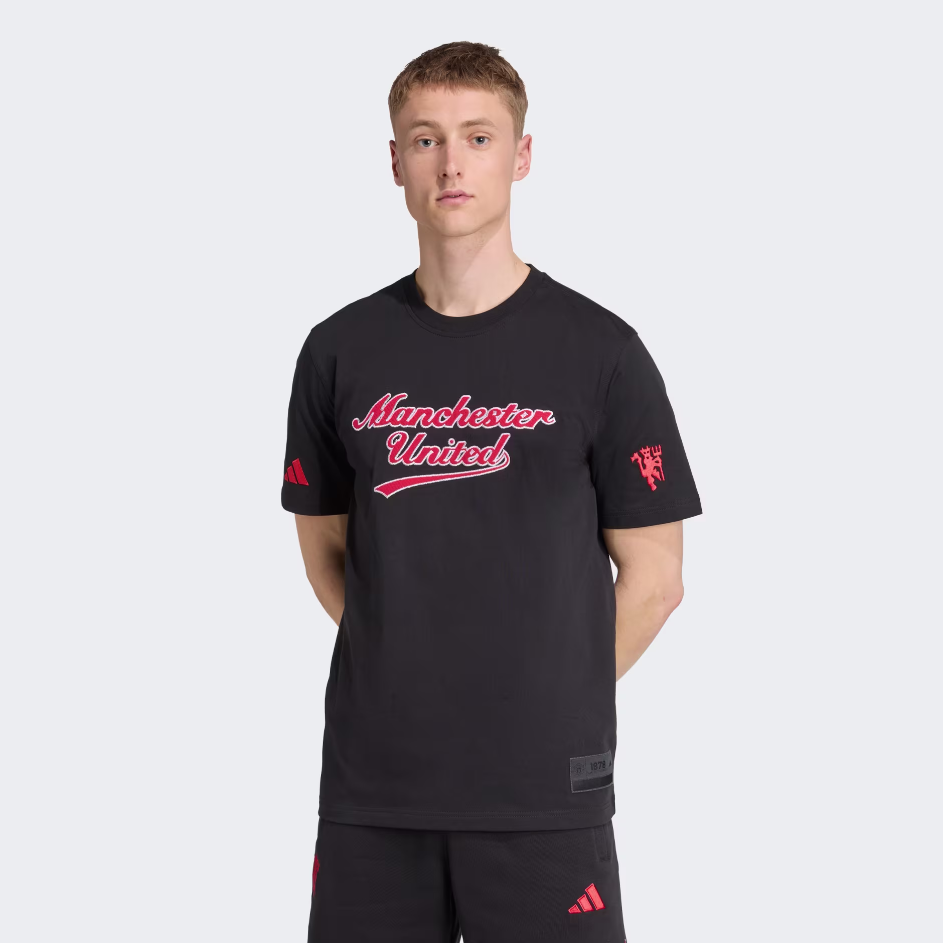 Adidas მამაკაცის მაისური
