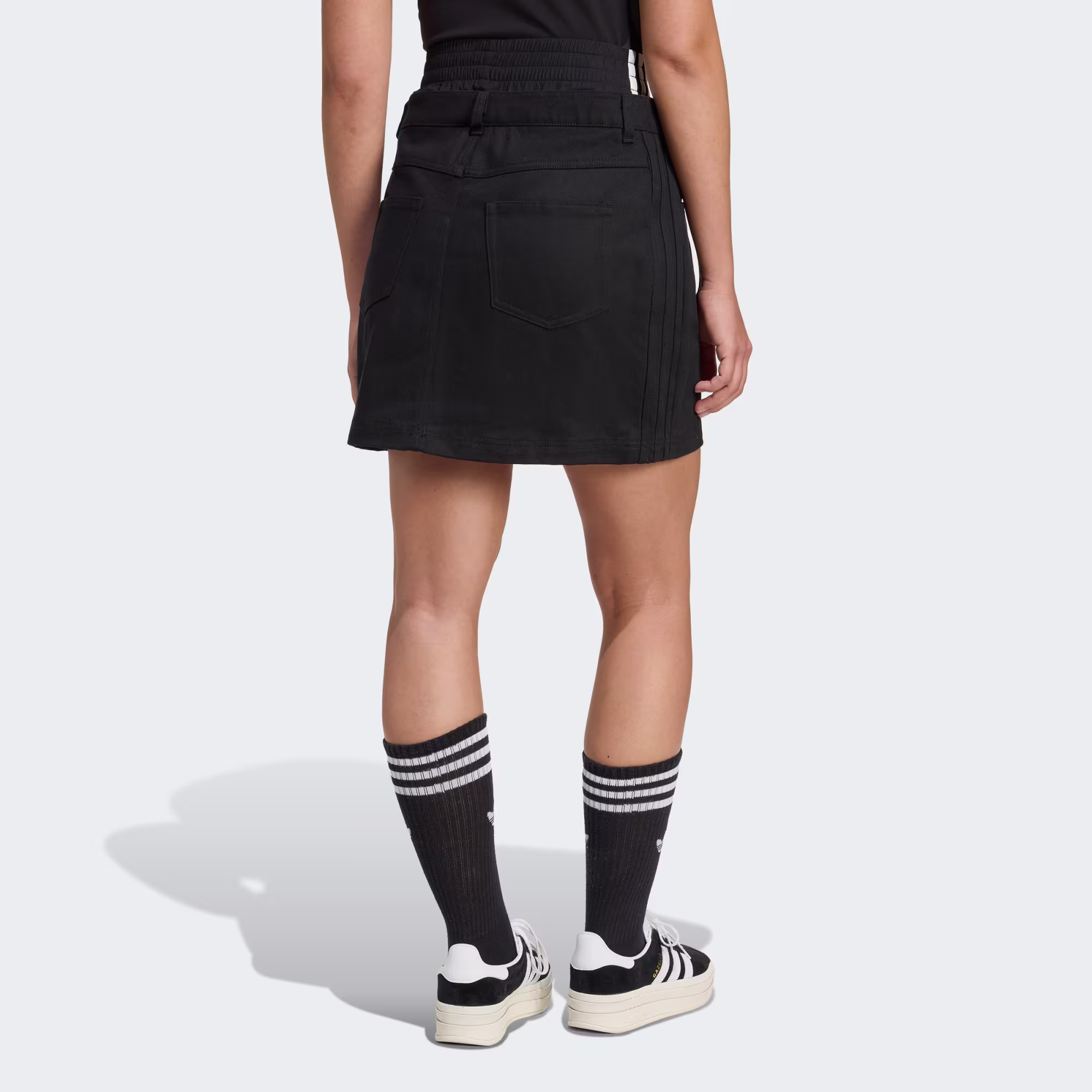 ქალის შორტი